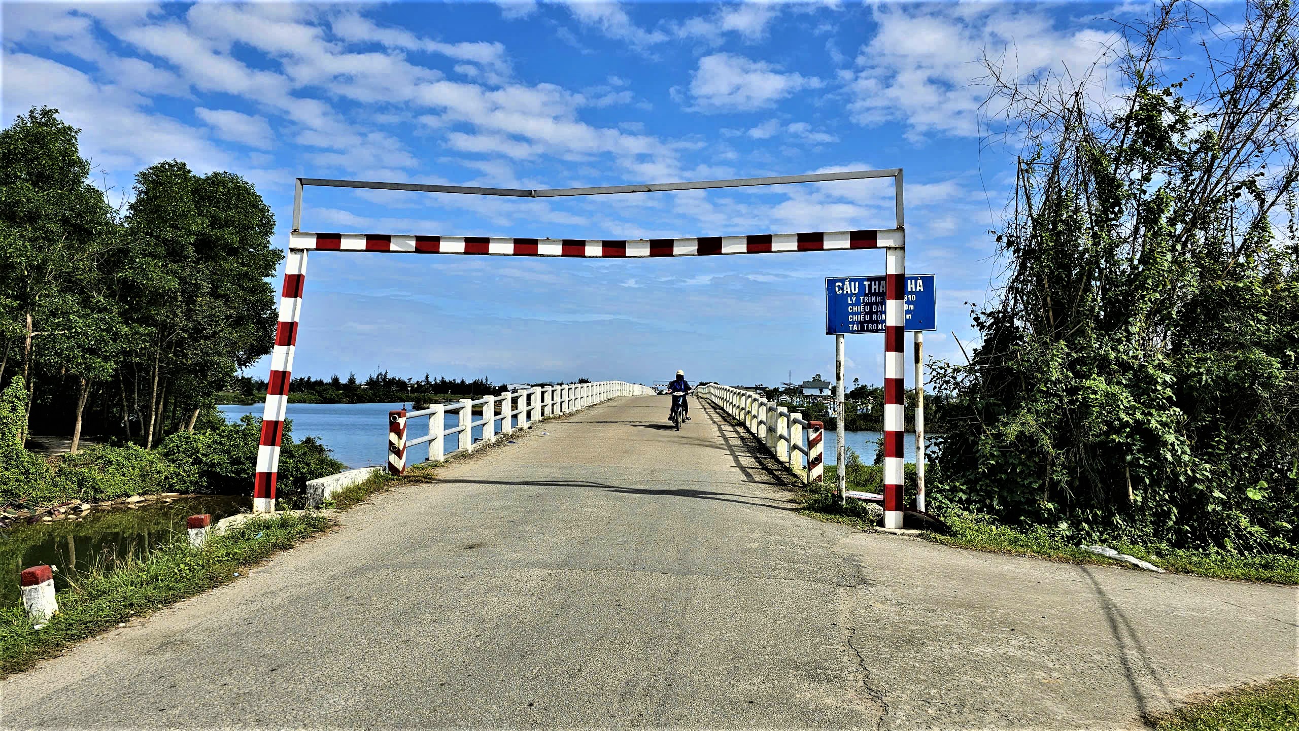 Cận cảnh cầu Thanh Hà xuống cấp, sắp được xây mới ở Huế- Ảnh 11. Cận cảnh cầu Thanh Hà xuống cấp, sắp được xây mới ở Huế- Ảnh 11.