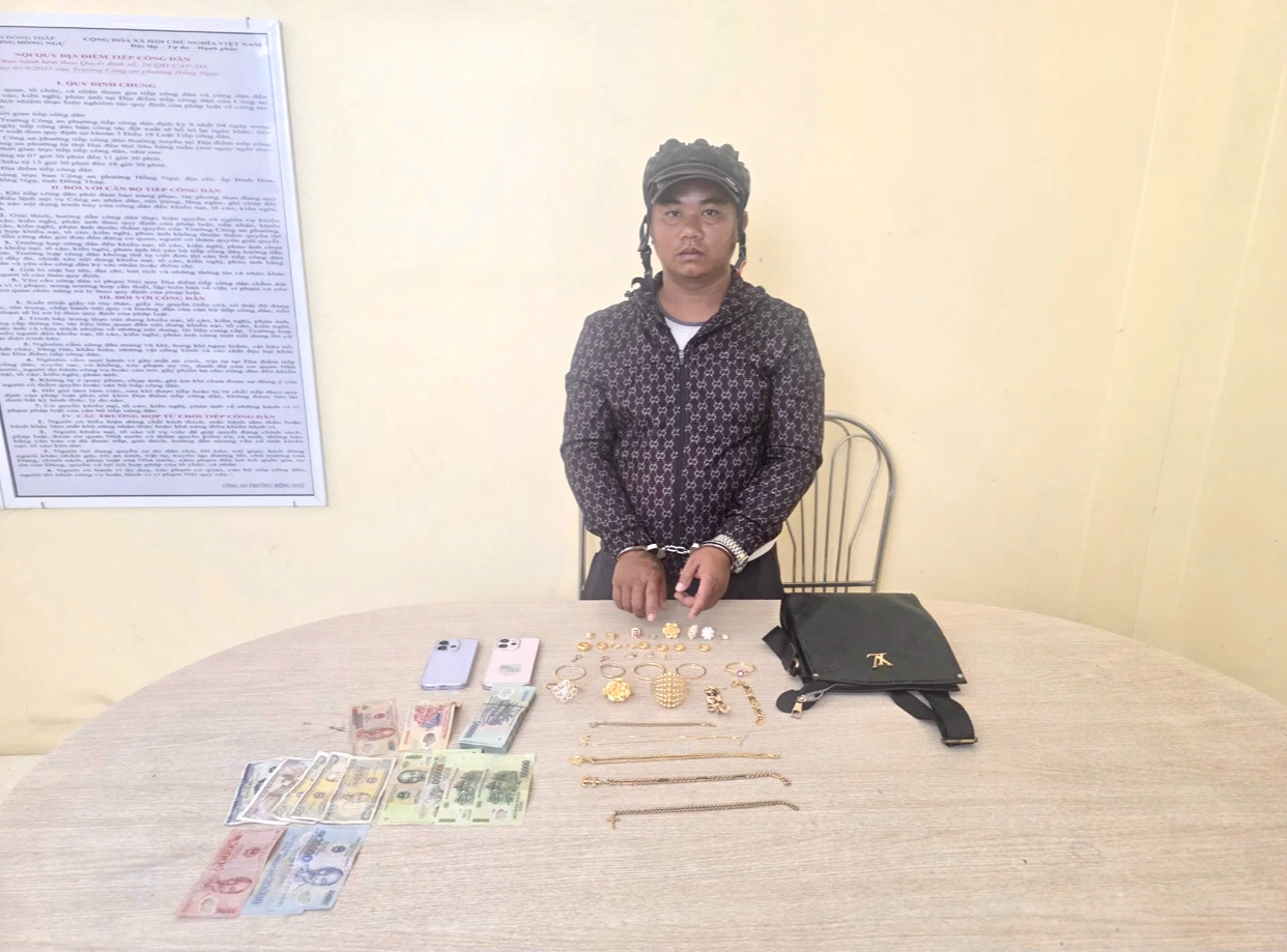 Bắt giữ đối tượng phá két sắt trộm gần 1 tỷ đồng và vàng trang sức ở Tây Ninh- Ảnh 1. Bắt giữ đối tượng phá két sắt trộm gần 1 tỷ đồng và vàng trang sức ở Tây Ninh- Ảnh 1.