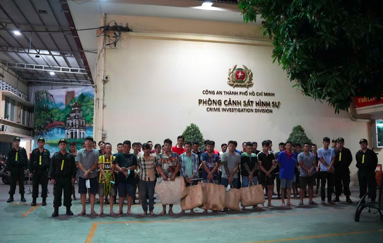 TP.HCM triệt ph&aacute; nhiều tụ điểm cờ bạc dịp tết Nguy&ecirc;n đ&aacute;n- Ảnh 1.