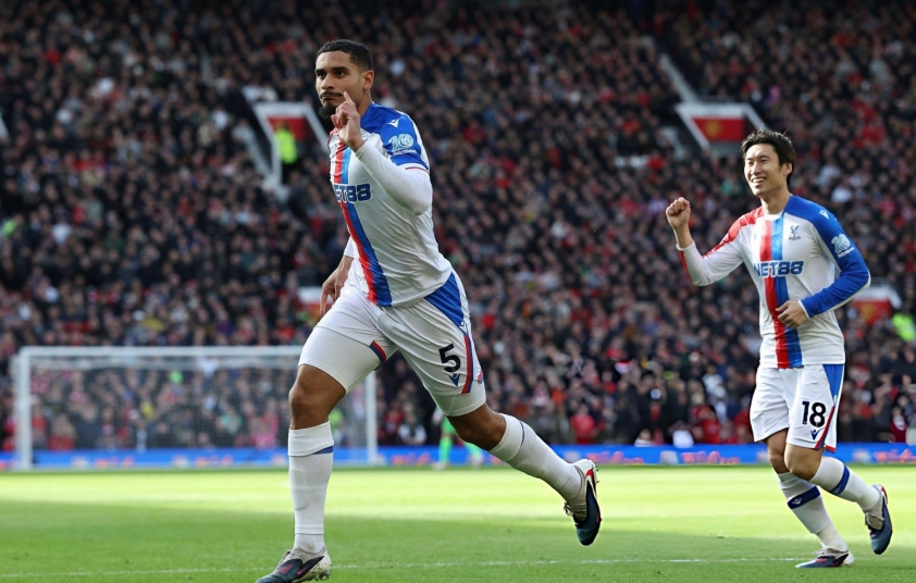 Ngược d&ograve;ng hạ Crystal Palace, MU ch&iacute;nh thức vươn l&ecirc;n vị trứ thứ 3- Ảnh 1.