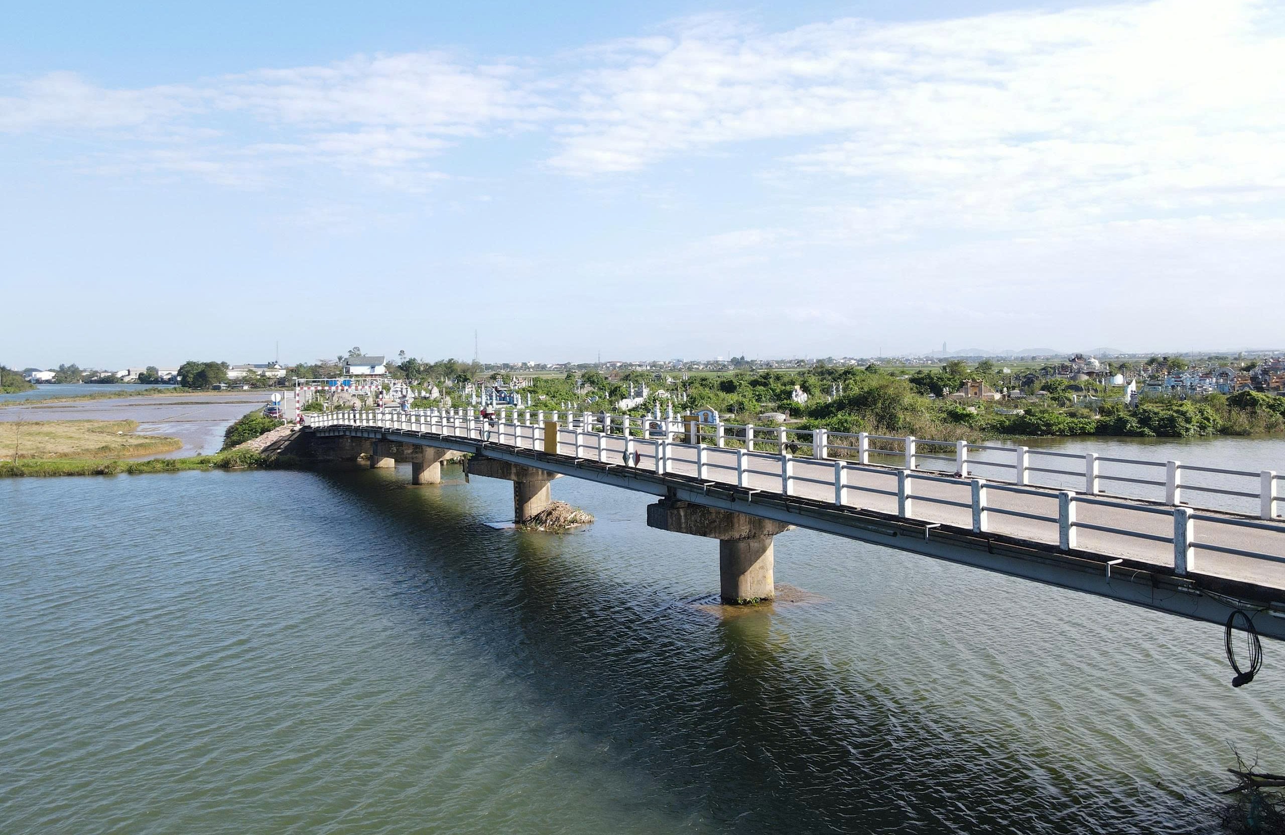 Cận cảnh cầu Thanh Hà xuống cấp, sắp được xây mới ở Huế- Ảnh 7. Cận cảnh cầu Thanh Hà xuống cấp, sắp được xây mới ở Huế- Ảnh 7.