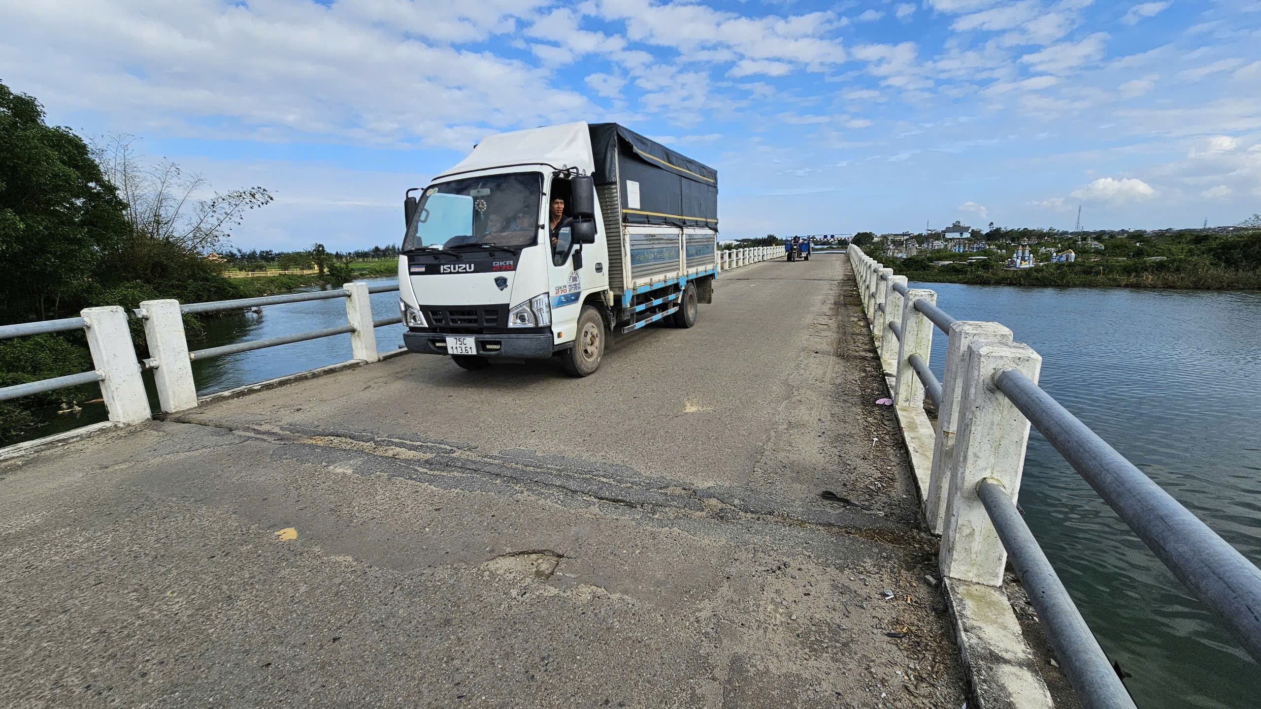 Cận cảnh cầu Thanh Hà xuống cấp, sắp được xây mới ở Huế- Ảnh 4. Cận cảnh cầu Thanh Hà xuống cấp, sắp được xây mới ở Huế- Ảnh 4.