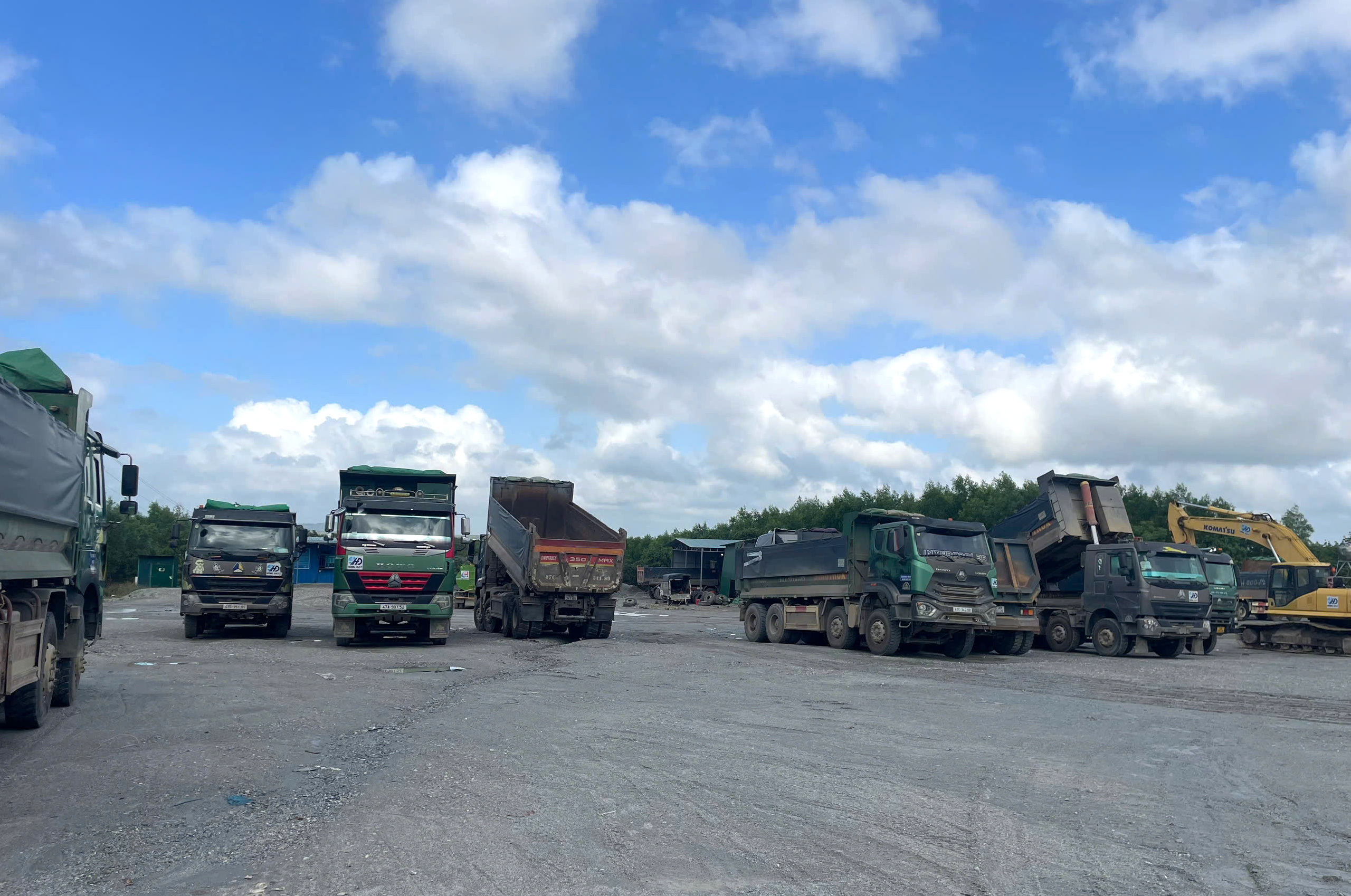 Đắk Lắk: Doanh nghiệp vận tải phụ thu gi&aacute; v&eacute;, nh&agrave; thầu cao tốc lo thiếu nhi&ecirc;n liệu- Ảnh 2.