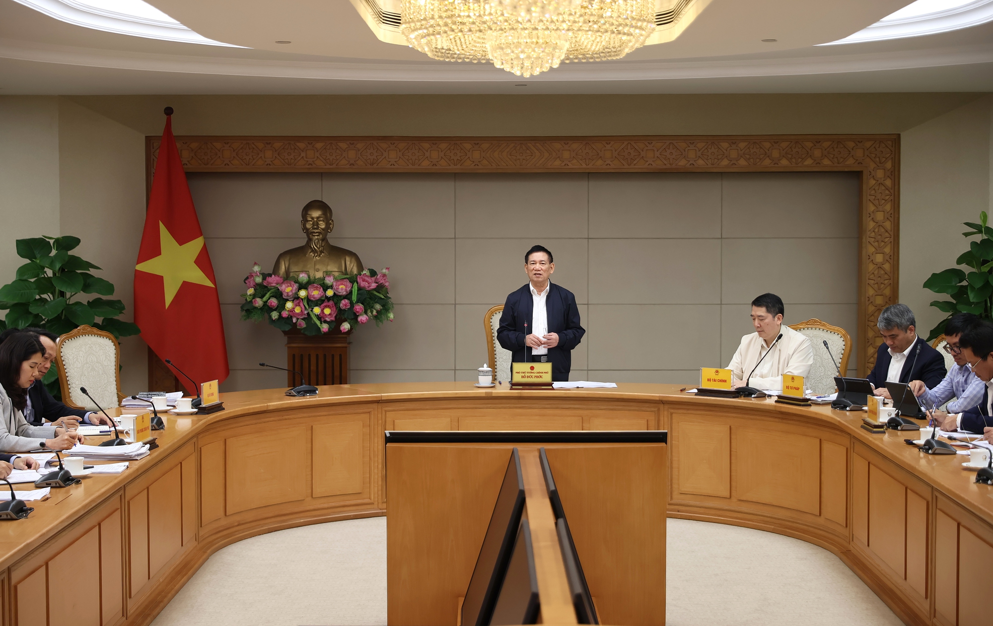 Ph&oacute; Thủ tướng Hồ Đức Phớc: N&acirc;ng cấp Tổng c&ocirc;ng ty Đường sắt VN th&agrave;nh tập đo&agrave;n l&agrave; cần thiết- Ảnh 1.