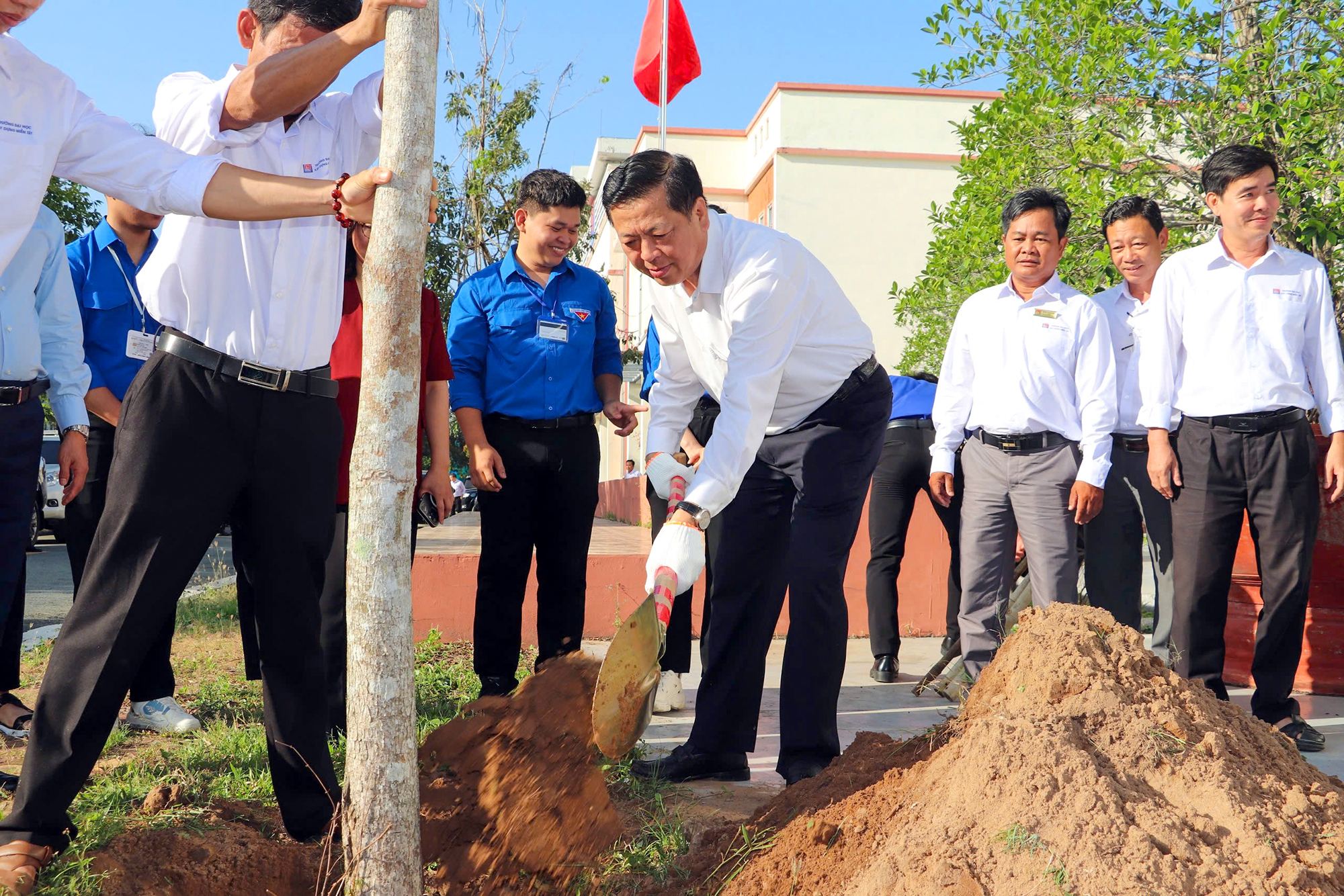 Bộ trưởng Trần Hồng Minh: Đ&agrave;o tạo nh&acirc;n lực x&acirc;y dựng gắn với nhu cầu ph&aacute;t triển v&ugrave;ng ĐBSCL- Ảnh 3.