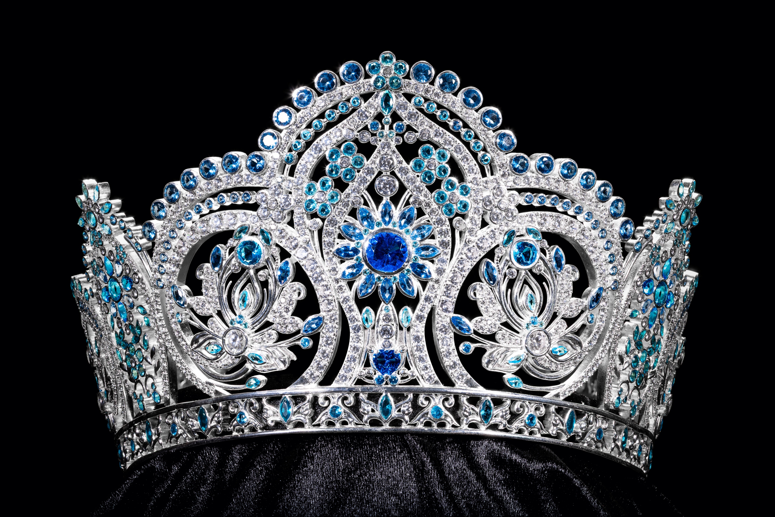 Vương miện &ldquo;Tr&acirc;n hoa tứ qu&yacute;" Miss World Vietnam 2025 đ&iacute;nh kết 3.368 vi&ecirc;n đ&aacute; qu&yacute;- Ảnh 4.