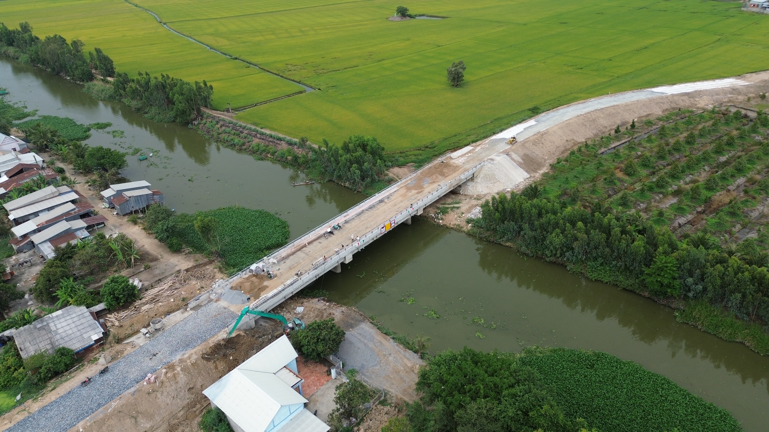 Đồng Th&aacute;p: Thiếu vật liệu, đường gần 1.000 tỷ đồng c&oacute; c&aacute;n đ&iacute;ch đ&uacute;ng hẹn cuối năm 2026?- Ảnh 1.