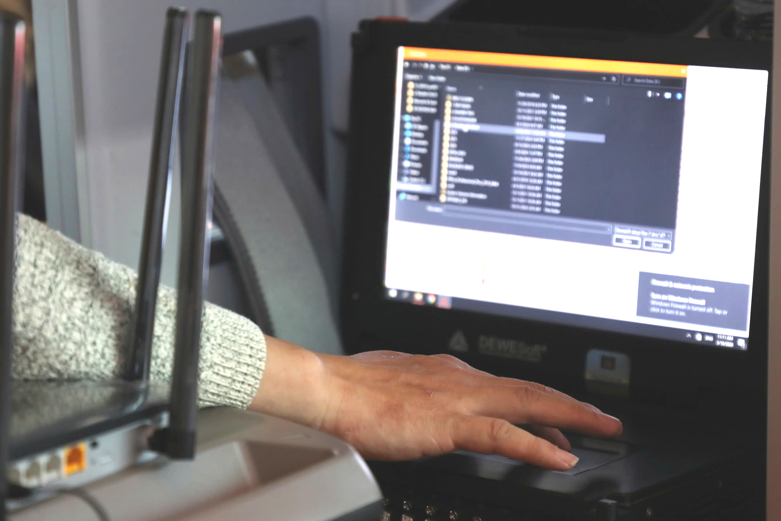 Thiết bị đo hiện đại &ldquo;bắt mạch&rdquo; xe kh&aacute;ch giường nằm hai tầng tr&ecirc;n cung đường đ&egrave;o- Ảnh 16.