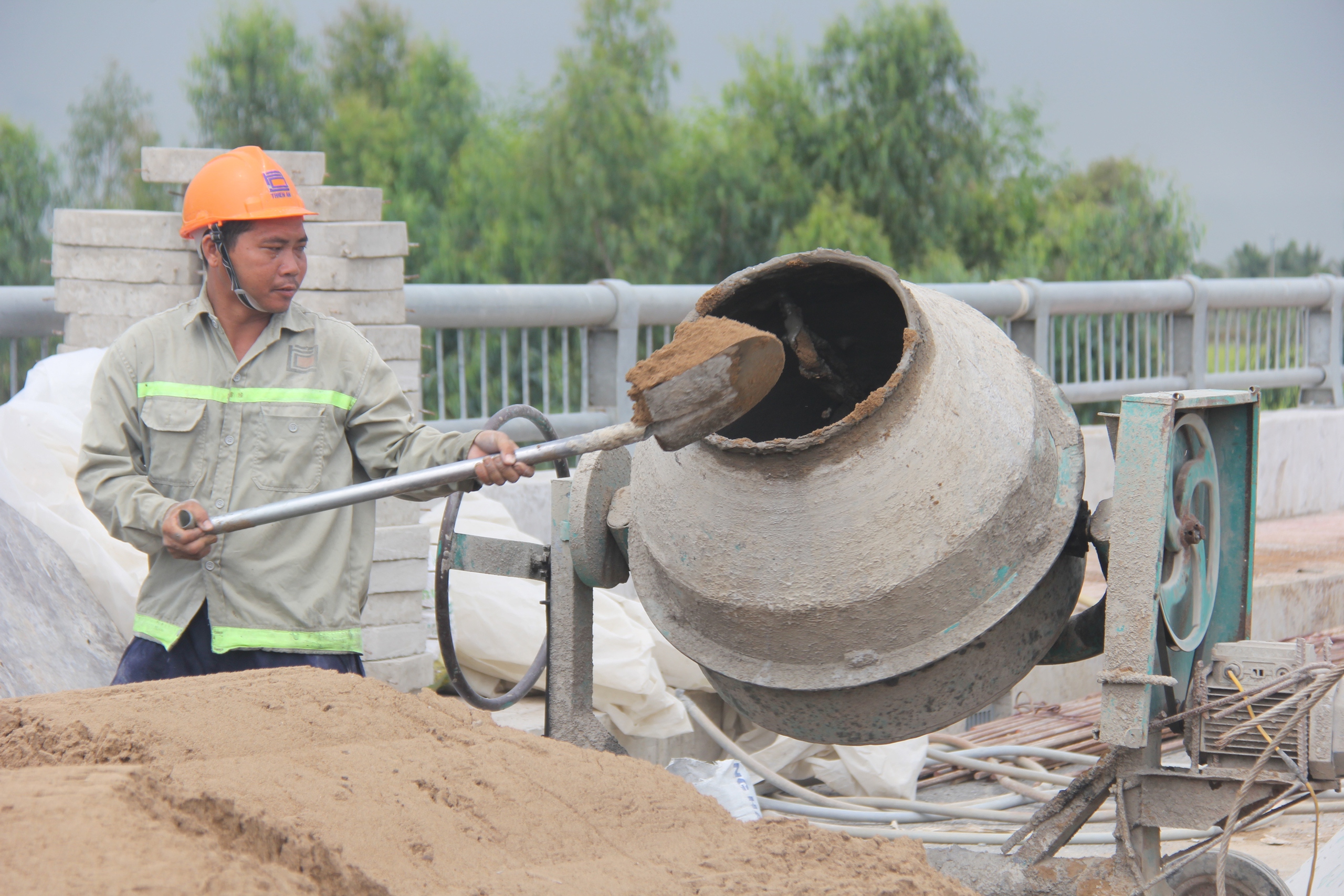 Đồng Th&aacute;p: Thiếu vật liệu, đường gần 1.000 tỷ đồng c&oacute; c&aacute;n đ&iacute;ch đ&uacute;ng hẹn cuối năm 2026?- Ảnh 2.