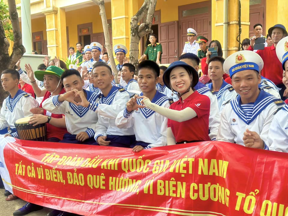 Nữ thủ lĩnh Đo&agrave;n Thanh ni&ecirc;n BSR Nguyễn Lan Hương - người giữ lửa phong tr&agrave;o- Ảnh 1.