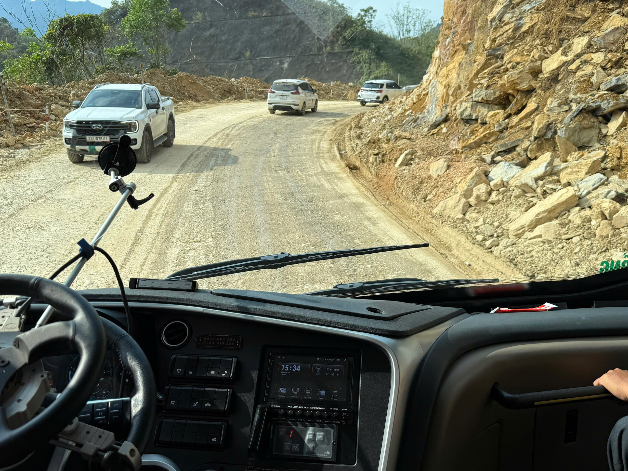 Thiết bị đo hiện đại &ldquo;bắt mạch&rdquo; xe kh&aacute;ch giường nằm hai tầng tr&ecirc;n cung đường đ&egrave;o- Ảnh 11.