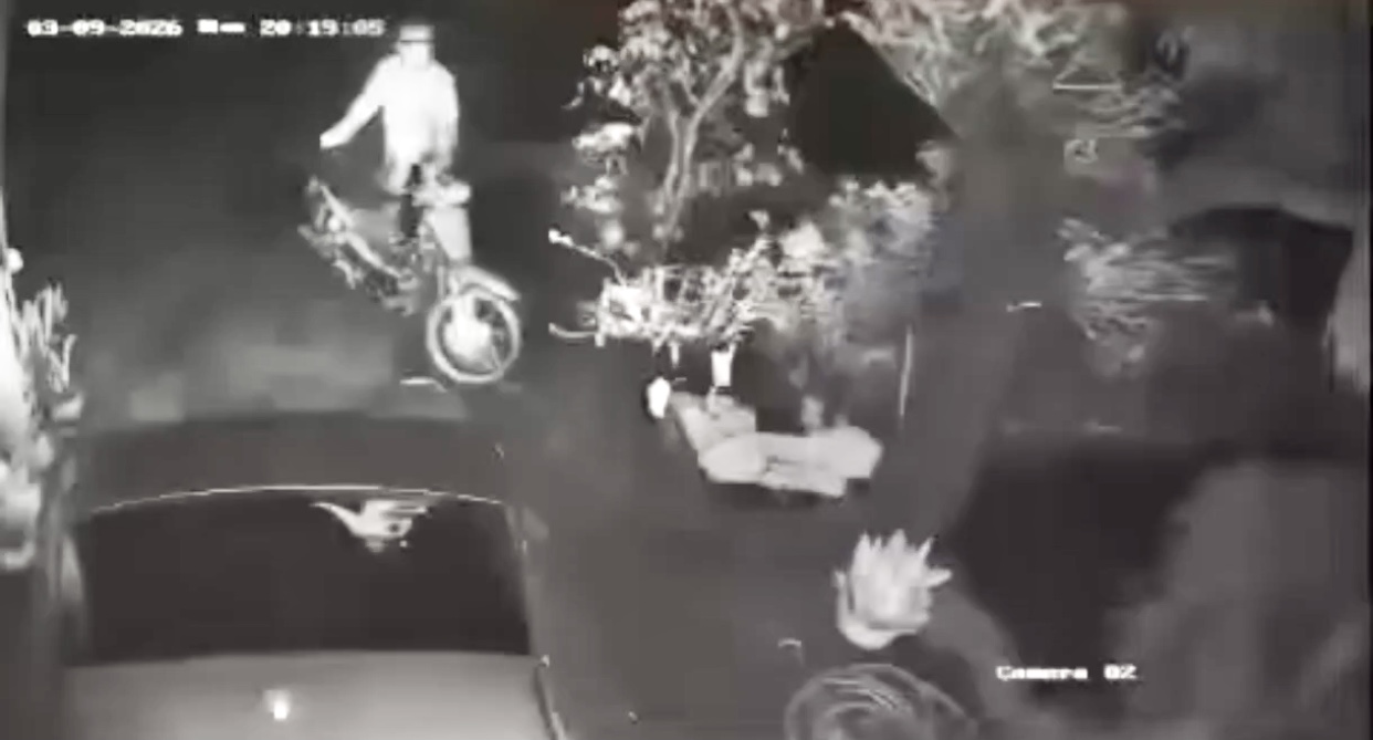 T&acirc;y Ninh: Bị t&agrave;i xế l&ugrave;i &ocirc; t&ocirc; từ nh&agrave; ra đường t&ocirc;ng tr&uacute;ng, thầy hiệu trưởng tử vong- Ảnh 1.