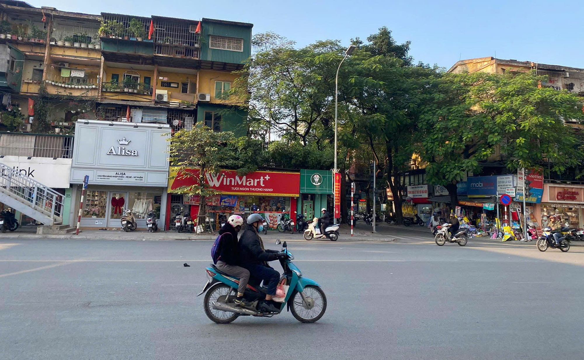 Mặt bằng đắt đỏ, hộ kinh doanh đuối sức- Ảnh 2.