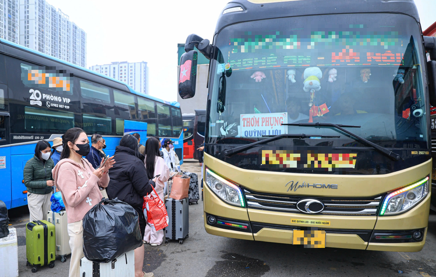 Cả trăm tuyến vận tải kh&aacute;ch tăng gi&aacute; v&eacute; do gi&aacute; xăng dầu tăng, cao nhất khoảng 50%- Ảnh 2.