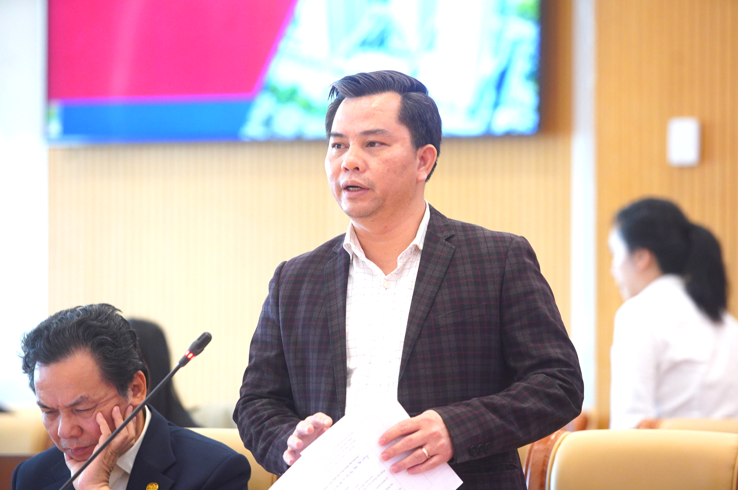 Cần có cơ chế hấp dẫn để thu hút nhà đầu tư xây dựng nhà ở xã hội- Ảnh 1.