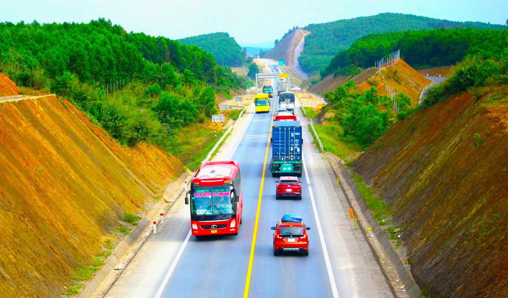 T&igrave;m giải ph&aacute;p giảm &aacute;p lực chi ph&iacute; cho doanh nghiệp vận tải đường bộ- Ảnh 1.