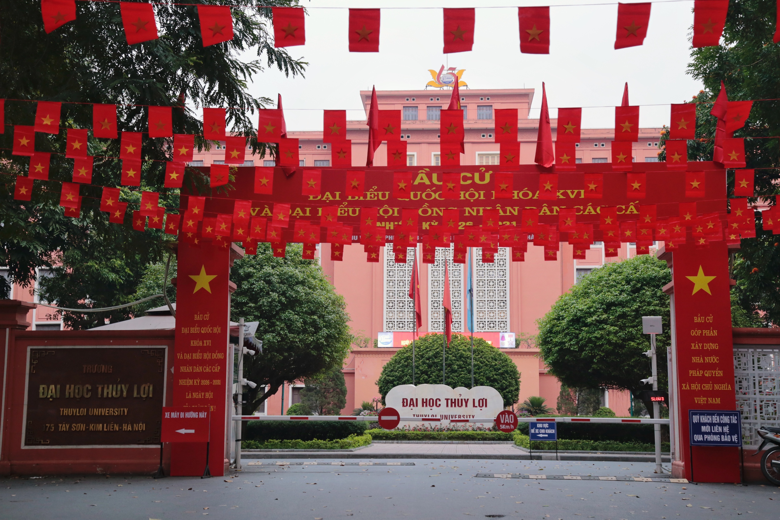 H&agrave; Nội rực rỡ sắc m&agrave;u, sẵn s&agrave;ng cho &ldquo;Ng&agrave;y hội của to&agrave;n d&acirc;n&rdquo;- Ảnh 11.