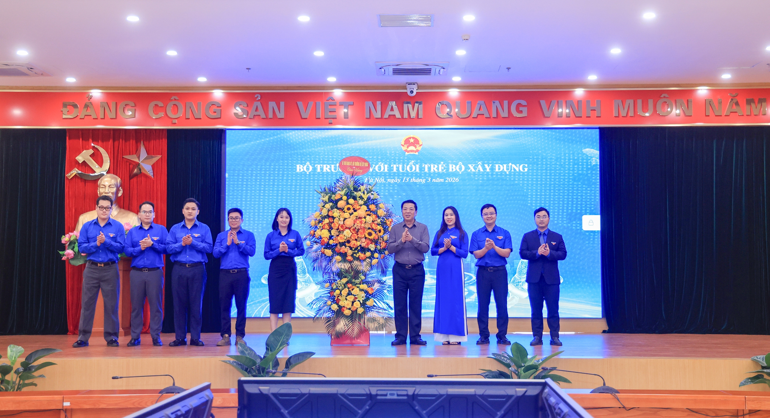 Bộ trưởng Trần Hồng Minh: Tuổi trẻ X&acirc;y dựng giữ vững "t&acirc;m trong, tr&iacute; s&aacute;ng, ho&agrave;i b&atilde;o lớn"- Ảnh 9.