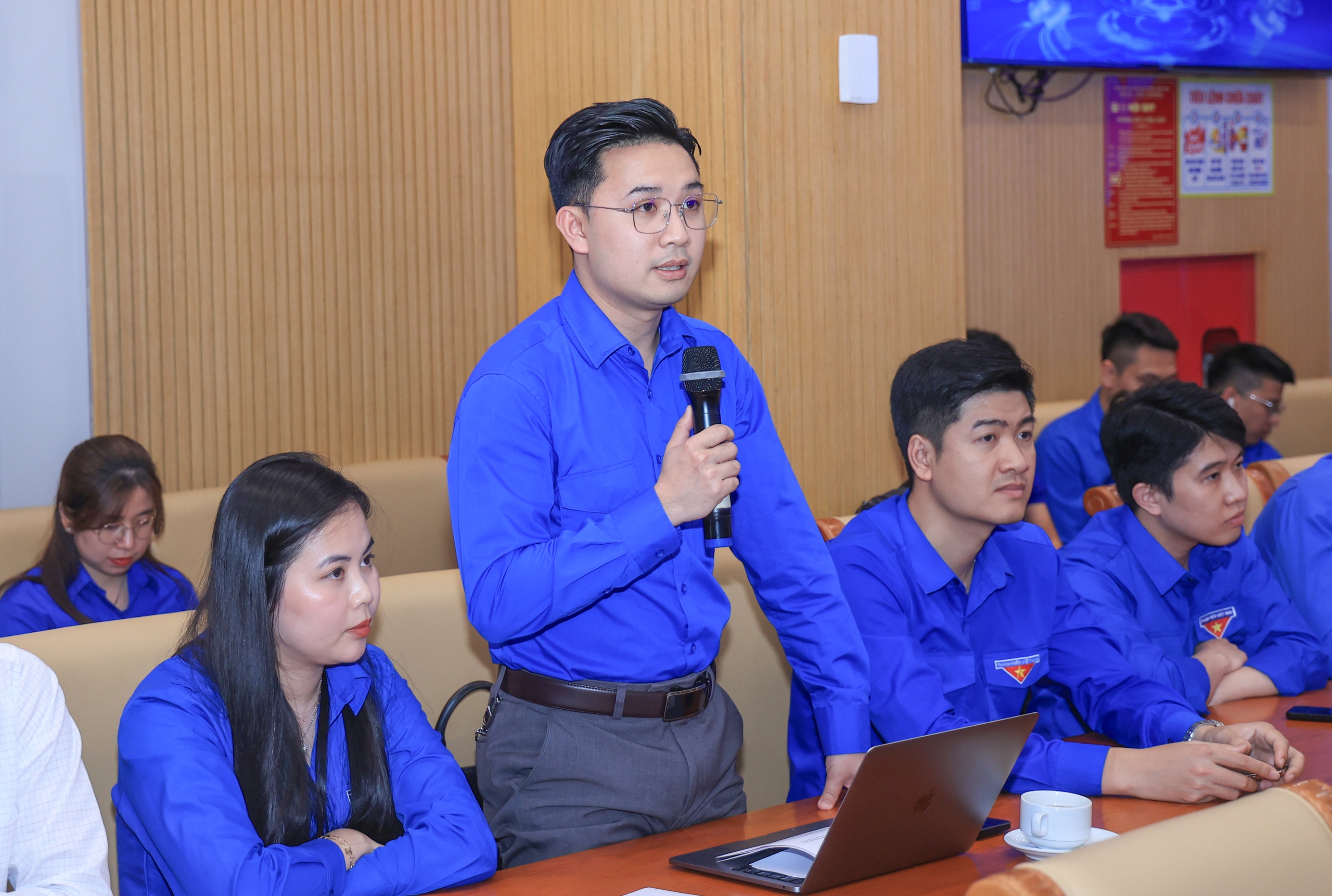 Bộ trưởng Trần Hồng Minh: Tuổi trẻ X&acirc;y dựng giữ vững "t&acirc;m trong, tr&iacute; s&aacute;ng, ho&agrave;i b&atilde;o lớn"- Ảnh 3.