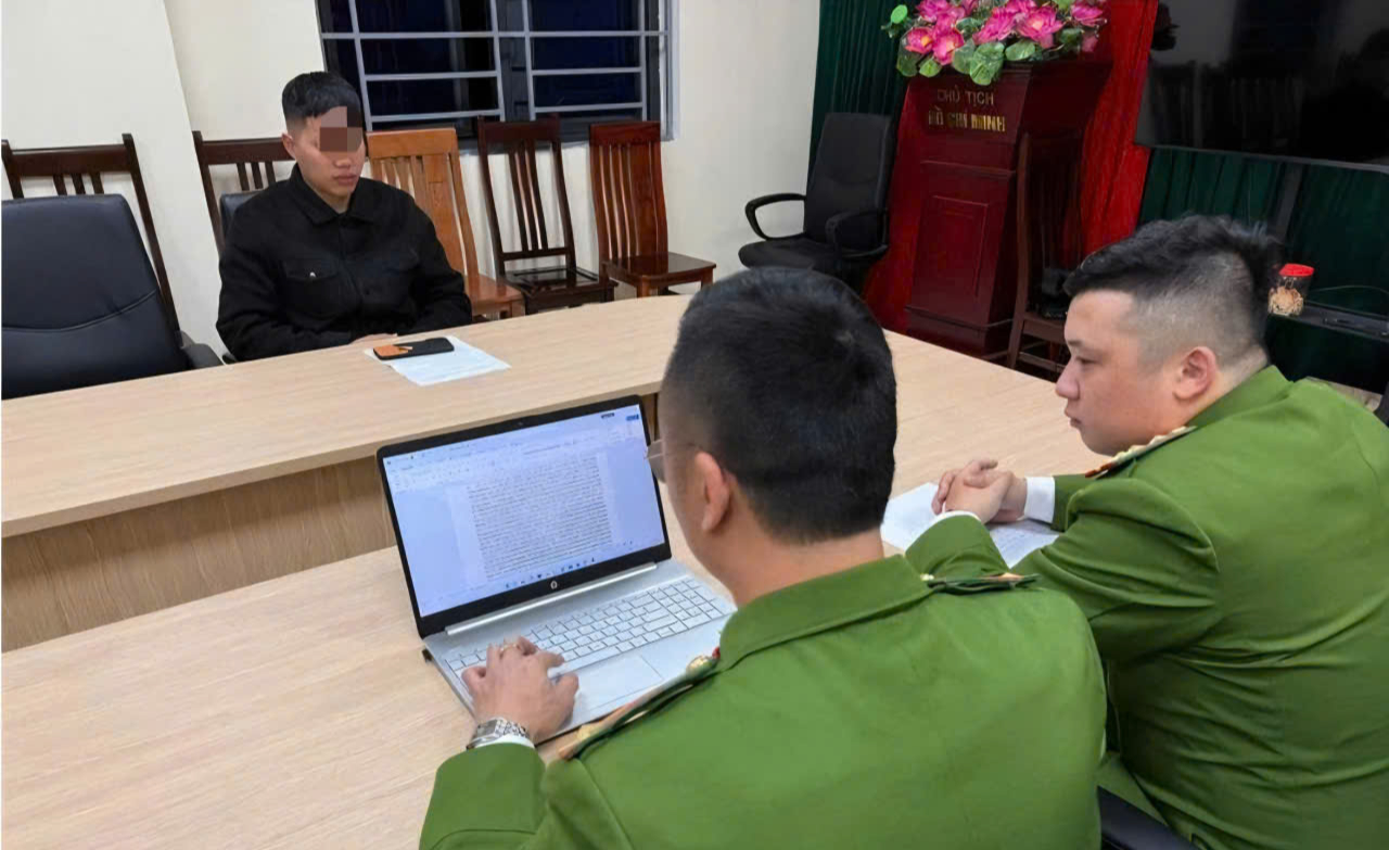 Lạng Sơn: Xử l&yacute; thanh ni&ecirc;n "&ocirc;m" ph&ograve;ng kh&aacute;ch sạn để tăng gi&aacute; dịp lễ hội- Ảnh 1.