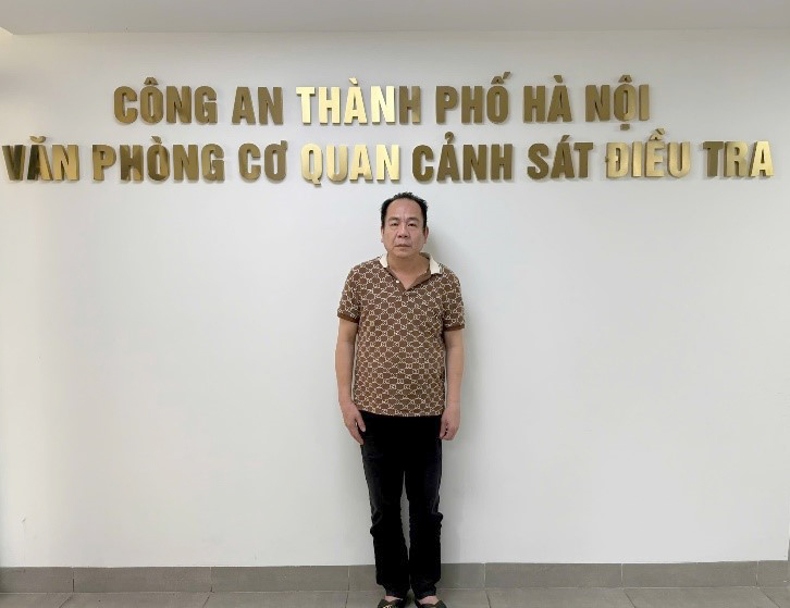 Đối tượng giả danh thiếu tướng qu&acirc;n đội, lừa đảo 4,4 tỷ đồng ra đầu th&uacute;- Ảnh 1.