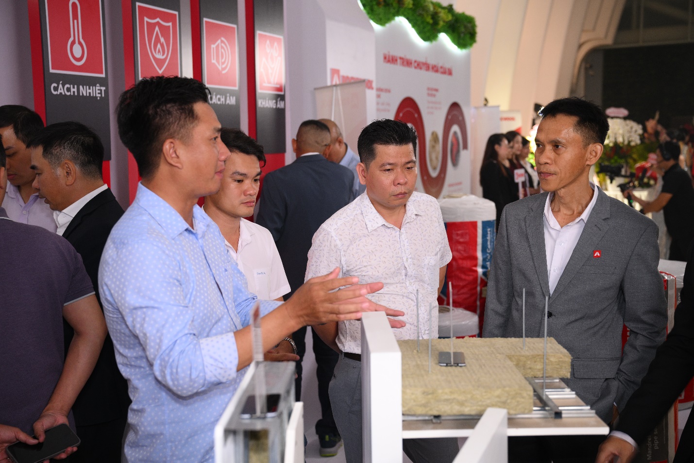 ROCKWOOL chính thức ra mắt tại Việt Nam: Đột phá giải pháp cách nhiệt, cách âm, chống cháy- Ảnh 1. ROCKWOOL chính thức ra mắt tại Việt Nam: Đột phá giải pháp cách nhiệt, cách âm, chống cháy- Ảnh 1.