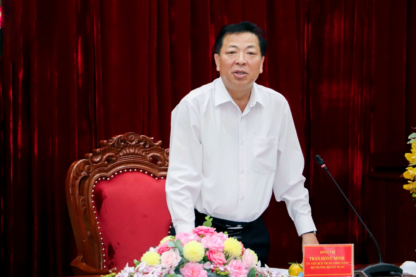 Minister Tran Hong Minh urges Vinh Long to accelerate expressway and coastal bridge links- Ảnh 1. Minister Tran Hong Minh urges Vinh Long to accelerate expressway and coastal bridge links- Ảnh 1.