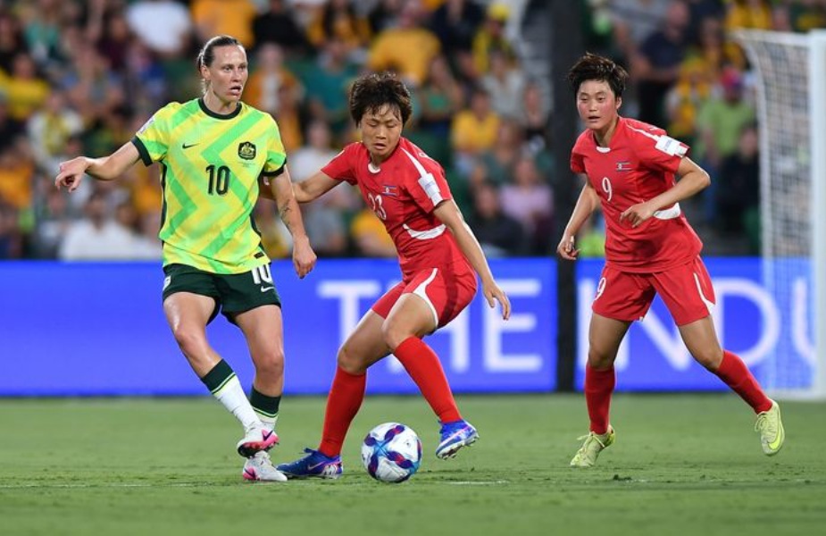 Đ&aacute;nh bại Triều Ti&ecirc;n, Australia v&agrave;o v&ograve;ng b&aacute;n kết Asian Cup nữ 2026- Ảnh 1.