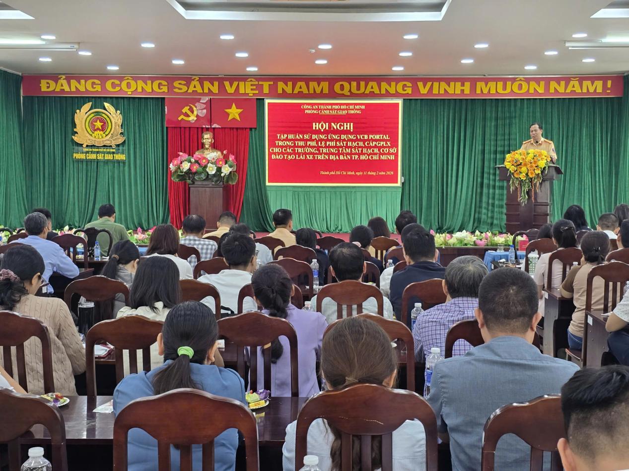 z7617558769272_fdb428eb621918ef066eeafc66ae8270