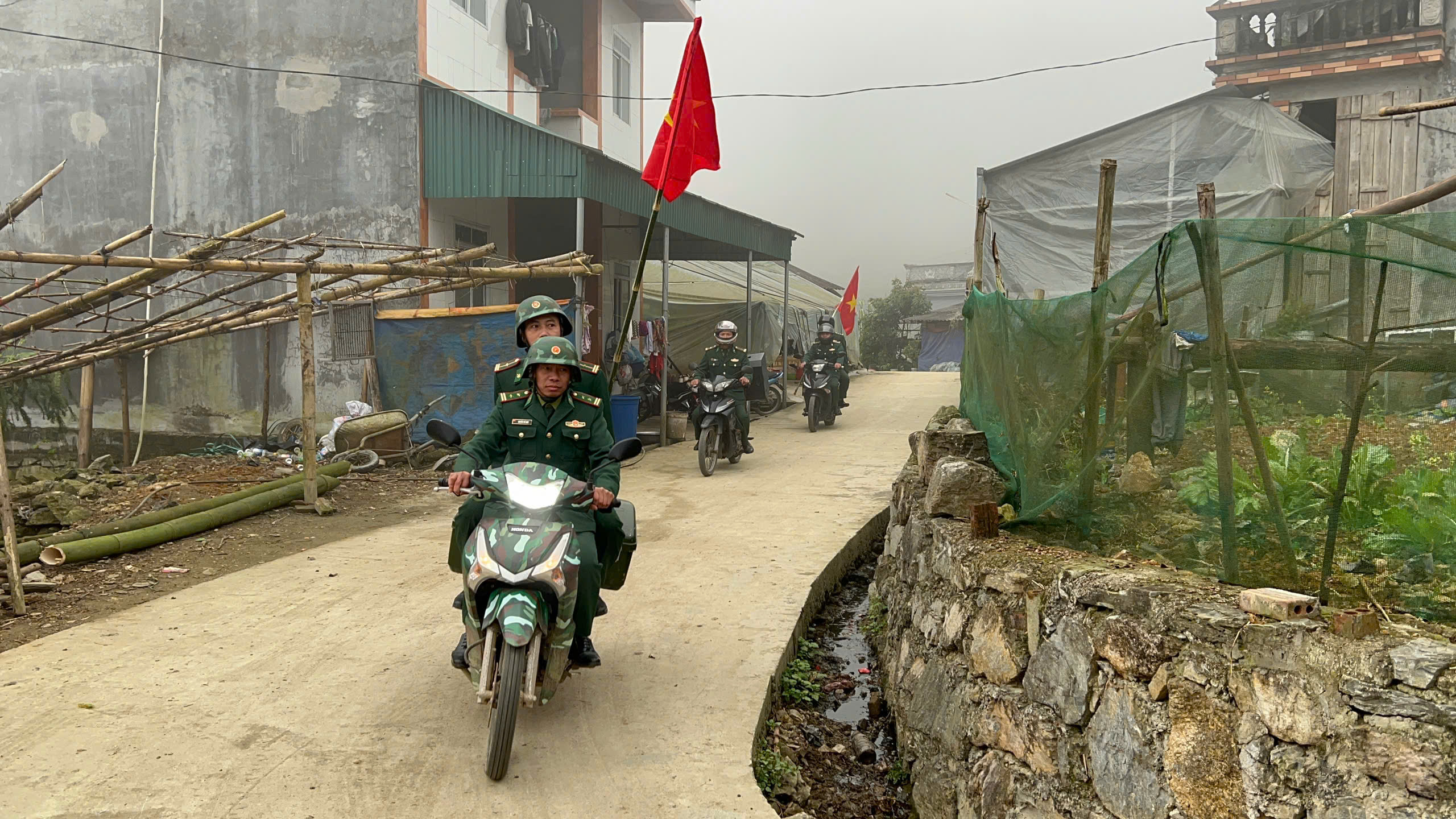 Bộ đội Bi&ecirc;n ph&ograve;ng L&agrave;o Cai chuẩn bị cho &ldquo;Ng&agrave;y hội non s&ocirc;ng&rdquo;- Ảnh 3.