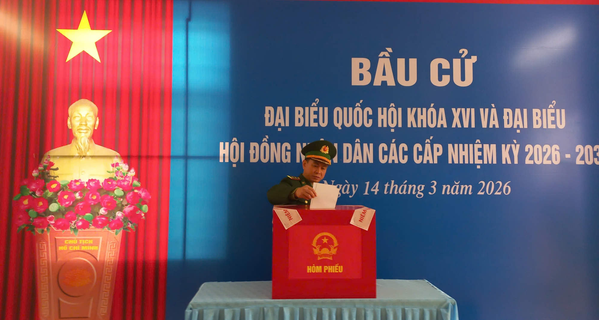 Hải Phòng: Cử tri đặc khu Bạch Long Vĩ nô nức bầu cử sớm- Ảnh 5. Hải Phòng: Cử tri đặc khu Bạch Long Vĩ nô nức bầu cử sớm- Ảnh 5.