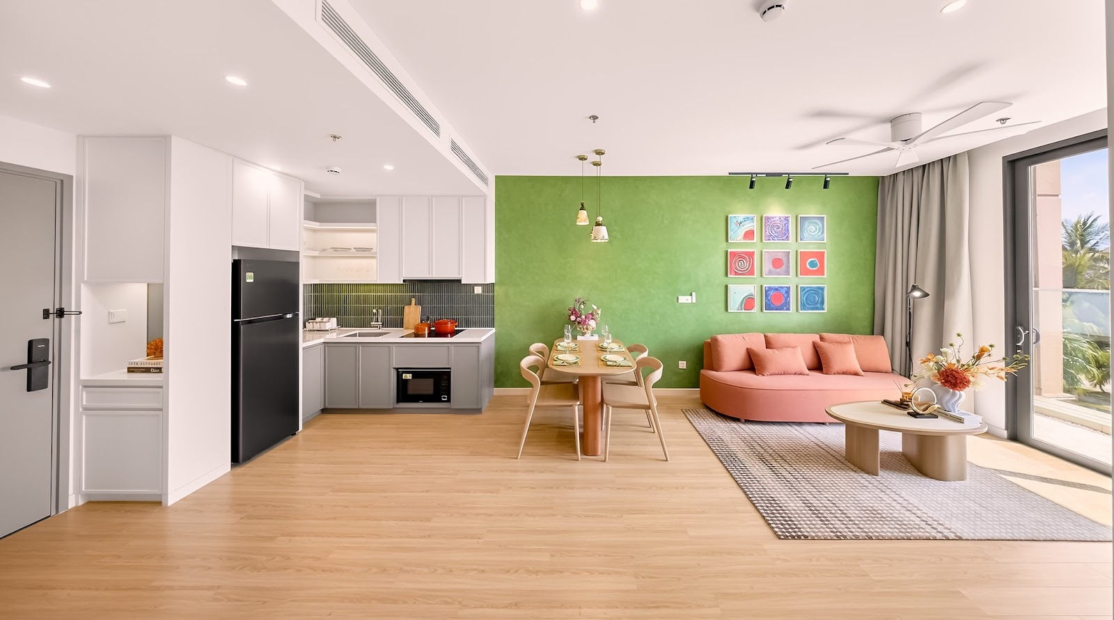 Khám phá nhà mẫu Charmora City: Không gian sống khoáng đạt giữa lòng phố biển Nha Trang- Ảnh 1.