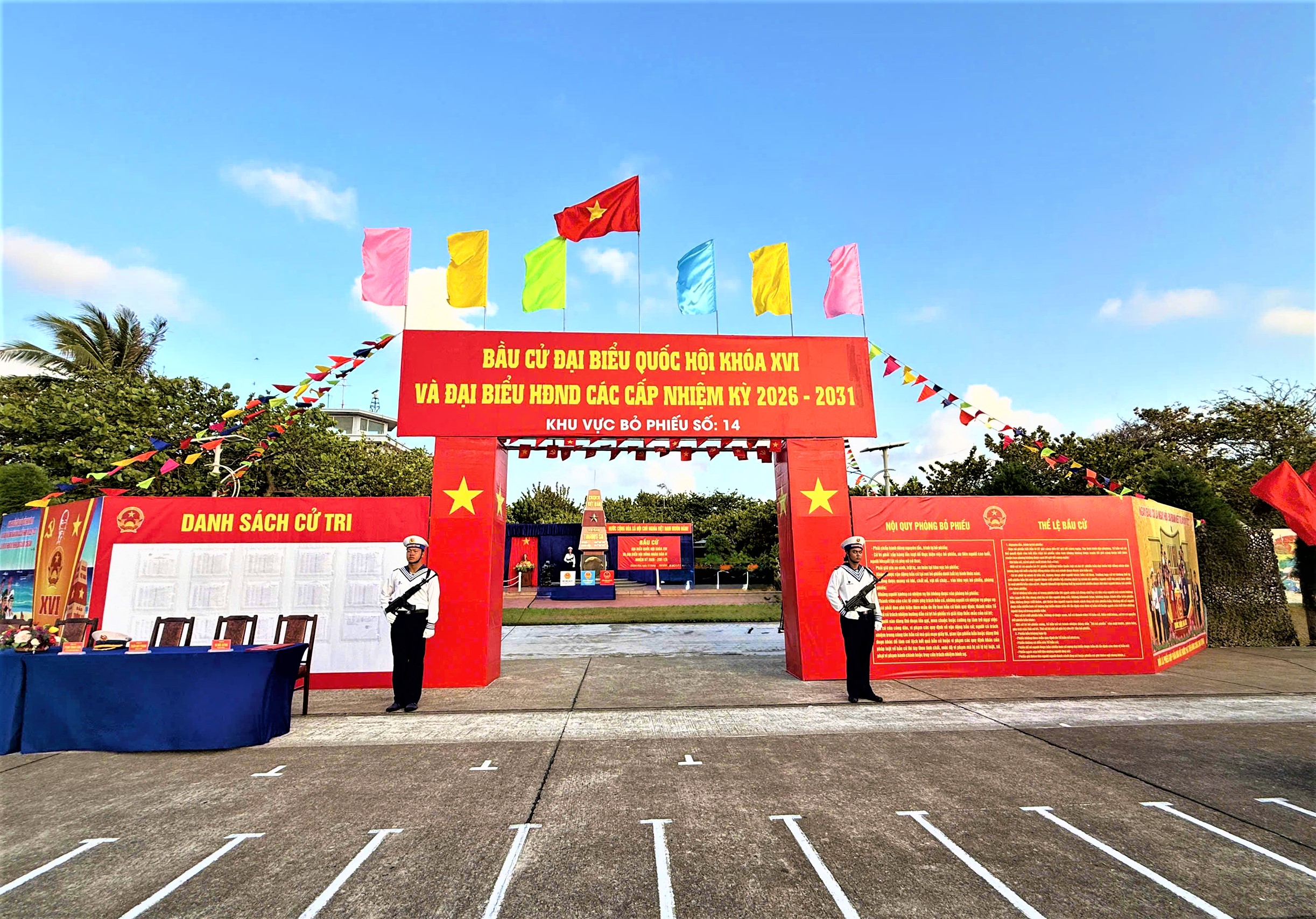 Tưng bừng Ngày hội non sông trên đảo Trường Sa- Ảnh 3. Tưng bừng Ngày hội non sông trên đảo Trường Sa- Ảnh 3.