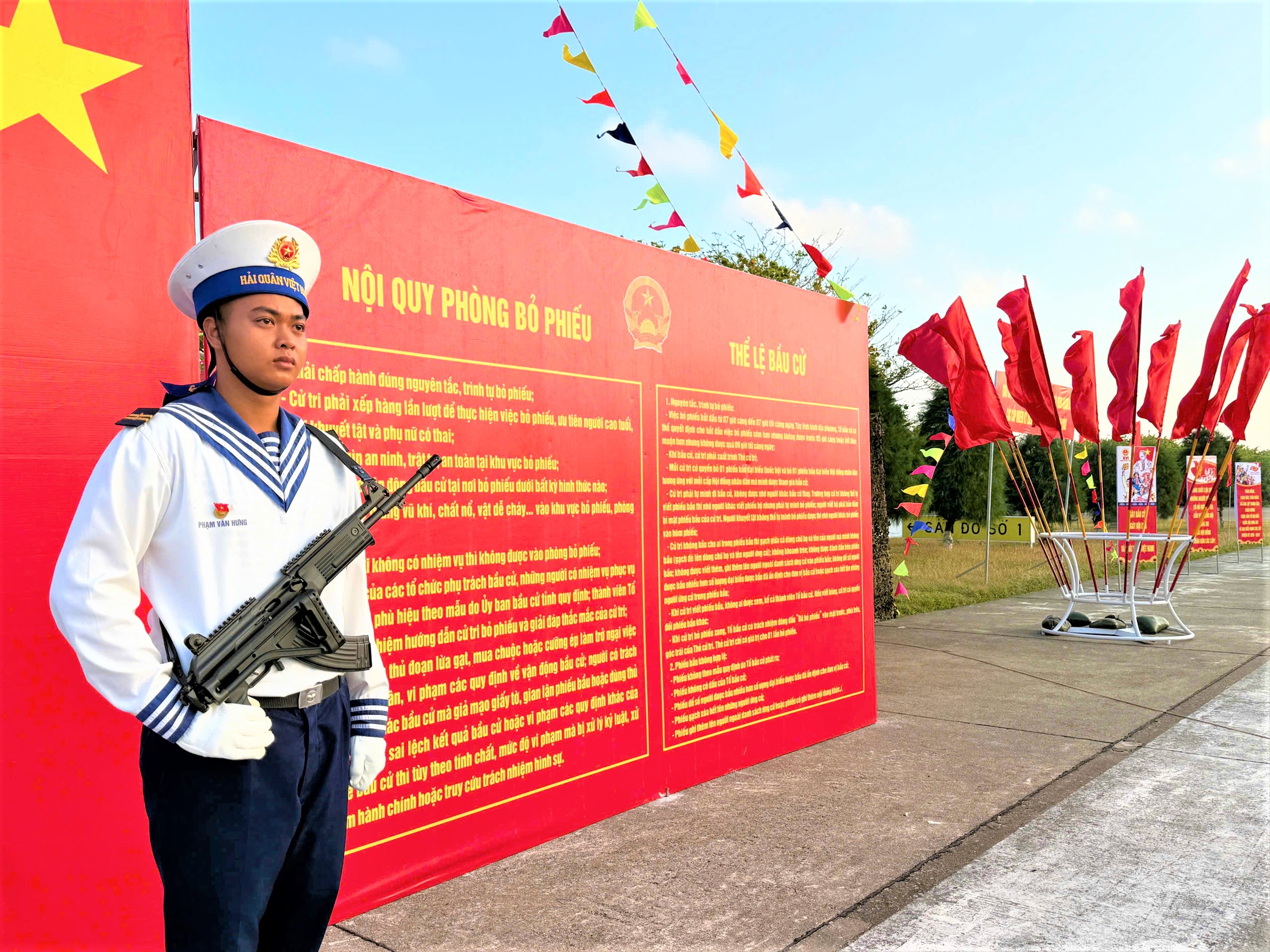 Tưng bừng Ngày hội non sông trên đảo Trường Sa- Ảnh 10. Tưng bừng Ngày hội non sông trên đảo Trường Sa- Ảnh 10.