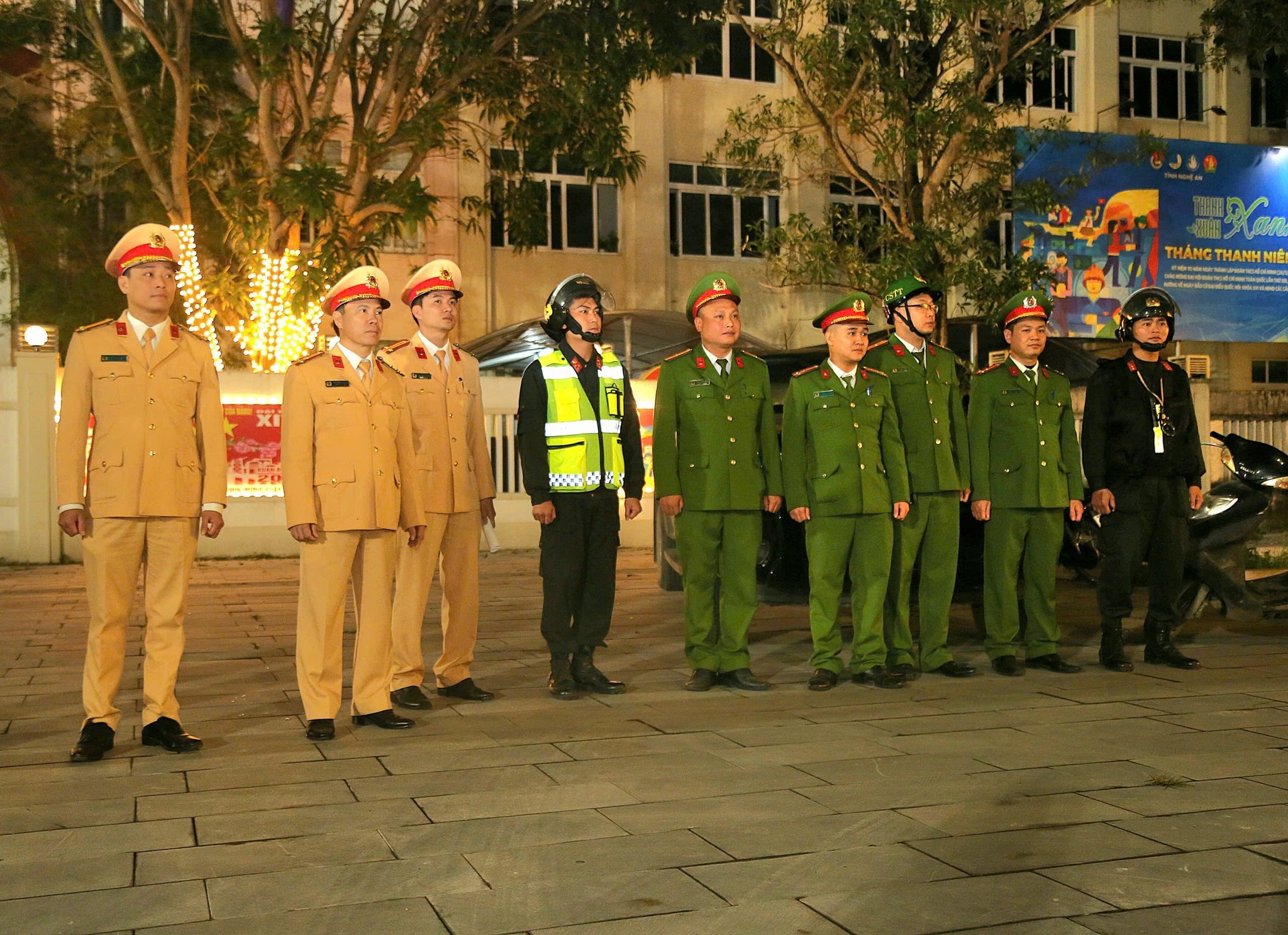 Kế hoạch 373 - "Quả đấm th&eacute;p" trấn &aacute;p vi phạm, tội phạm tr&ecirc;n c&aacute;c tuyến đường xứ Nghệ- Ảnh 2.