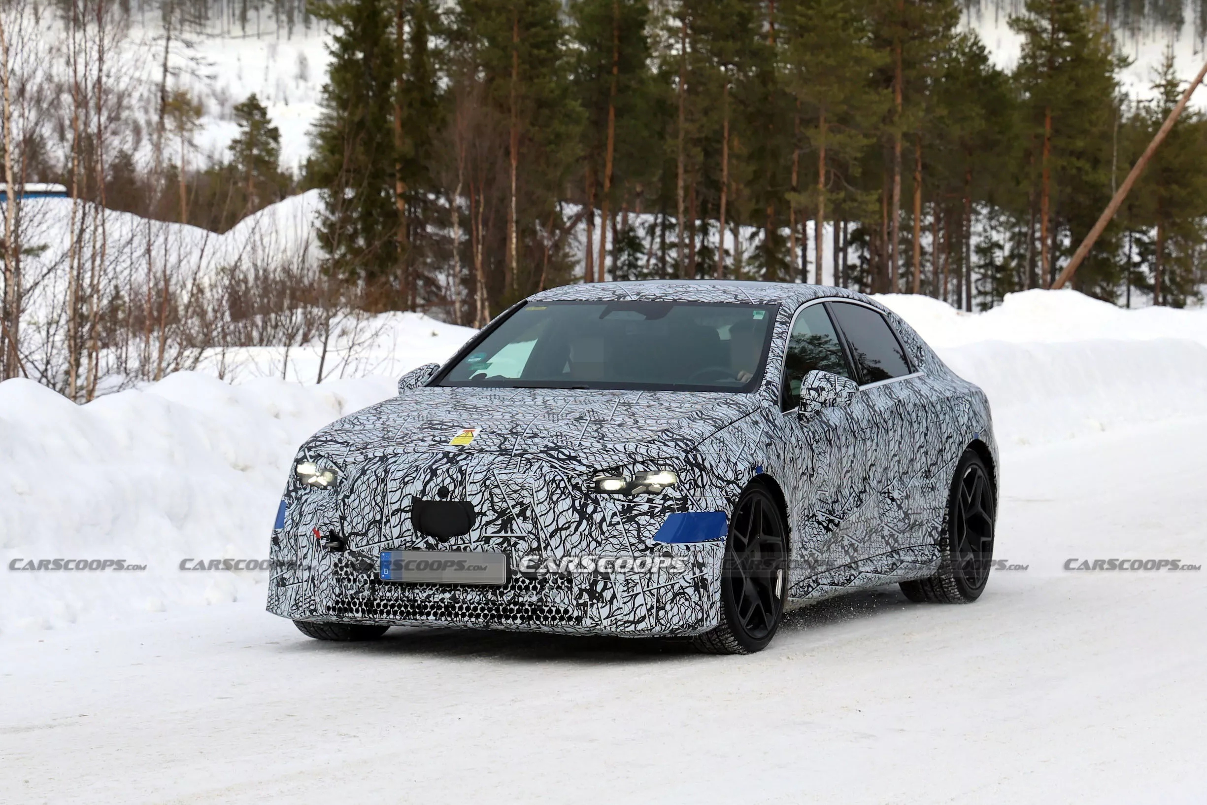 Rò rỉ hình ảnh C-Class EV trên đường thử- Ảnh 1. Rò rỉ hình ảnh C-Class EV trên đường thử- Ảnh 1.