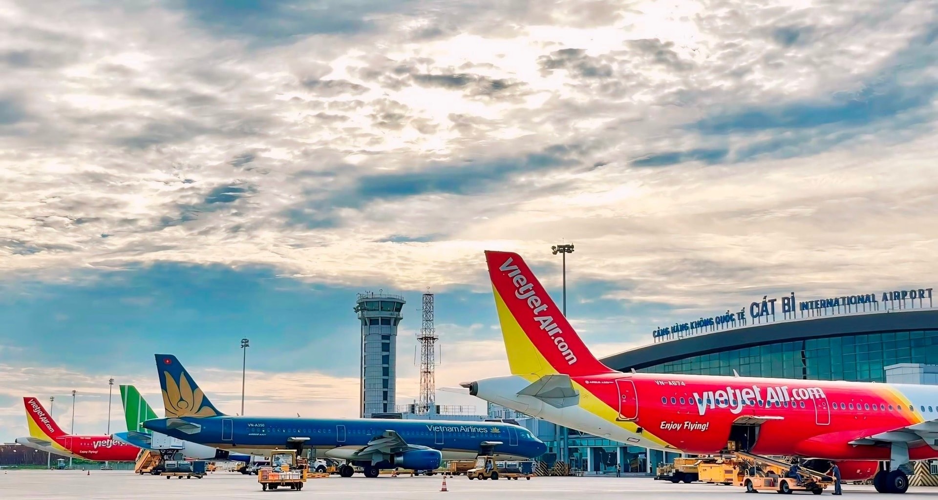 Cục H&agrave;ng kh&ocirc;ng họp khẩn về hoạt động drone gần s&acirc;n bay sau sự cố tại C&aacute;t Bi- Ảnh 1.