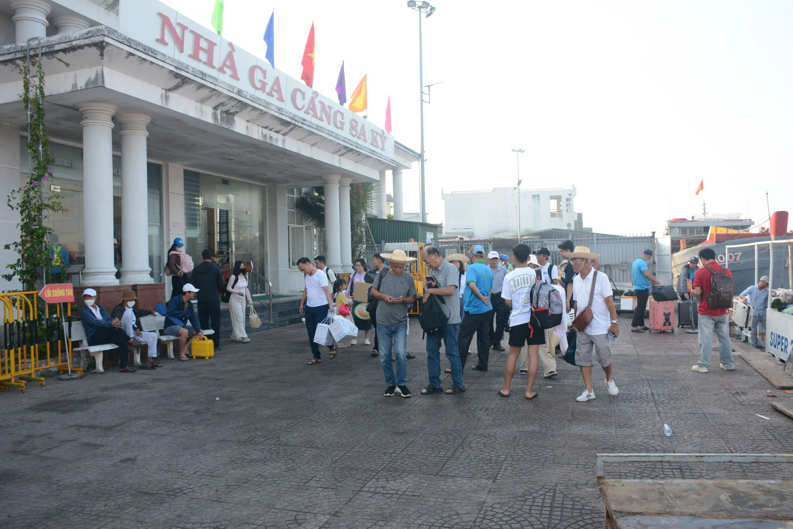 Sở X&acirc;y dựng Quảng Ng&atilde;i đề nghị điều chỉnh lại gi&aacute; v&eacute; t&agrave;u Sa Kỳ - L&yacute; Sơn- Ảnh 2.