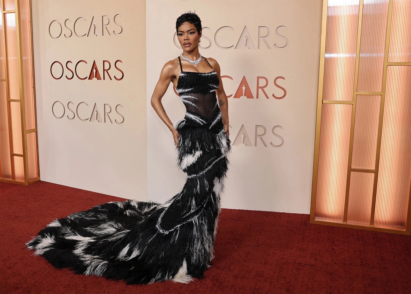 T&agrave;i tử, giai nh&acirc;n khoe sắc tr&ecirc;n thảm đỏ Lễ trao giải Oscar 2026- Ảnh 12.