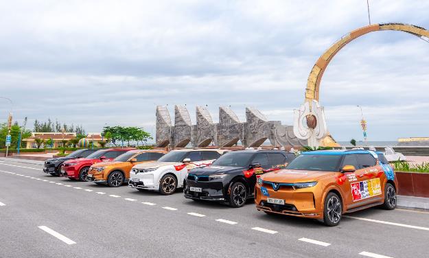 VinFast VF 9 giúp chủ nhân bớt chi phí trong thời bão giá xăng dầu- Ảnh 2.