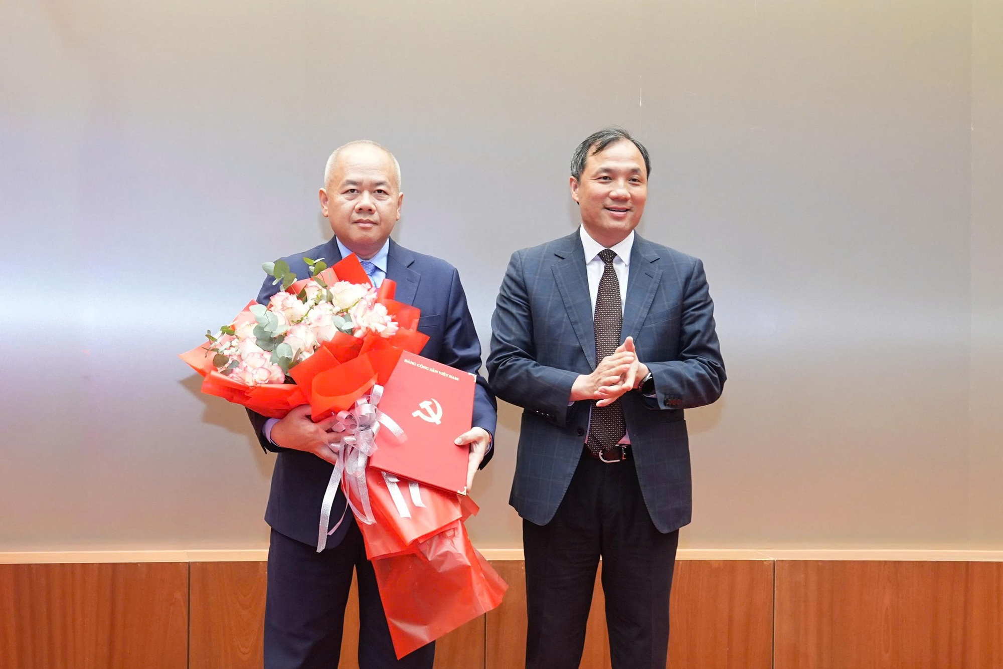 tu5639092690825073698.jpg tu5639092690825073698.jpg