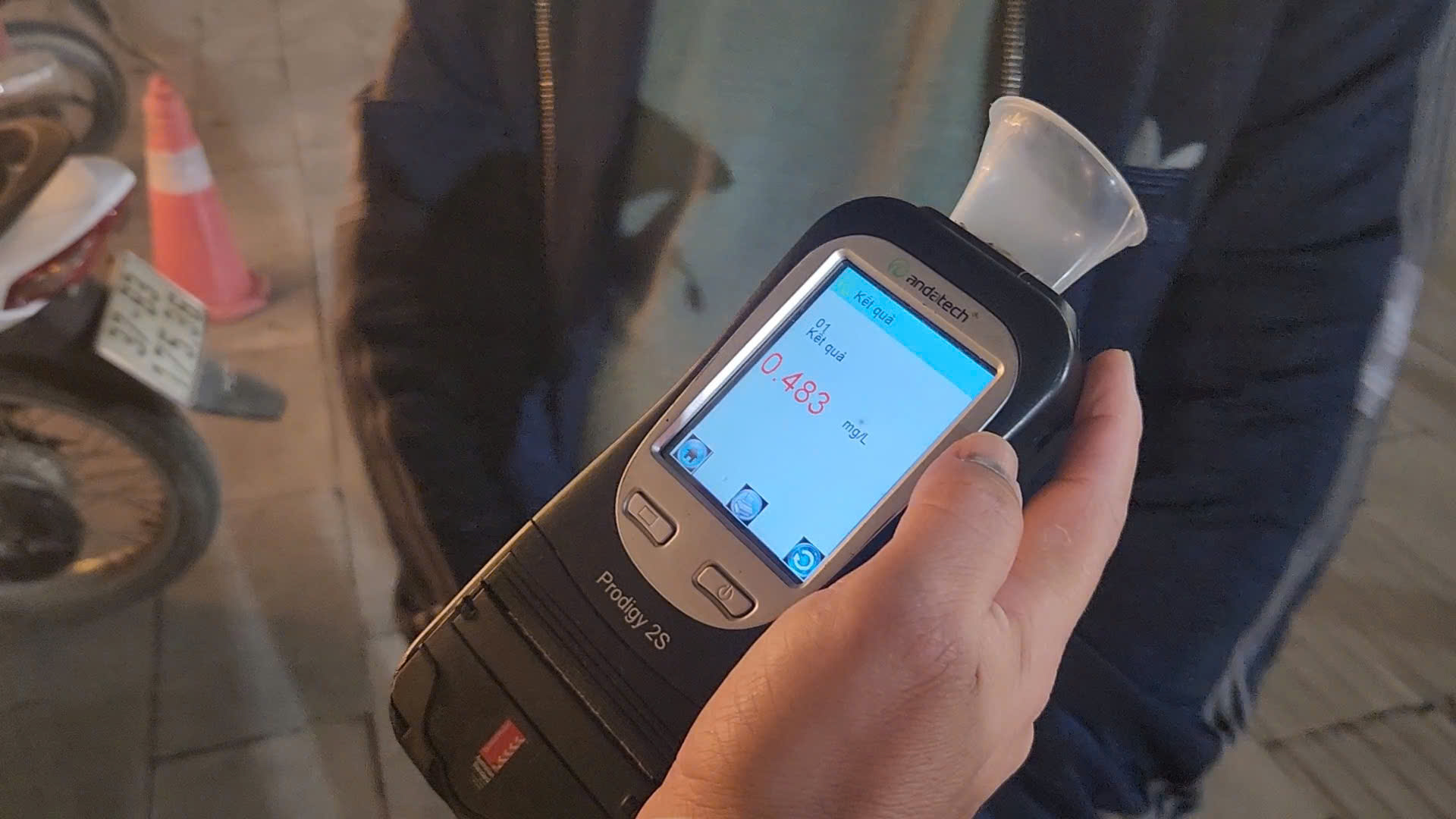 Kế hoạch 373 - "Quả đấm th&eacute;p" trấn &aacute;p vi phạm, tội phạm tr&ecirc;n c&aacute;c tuyến đường xứ Nghệ- Ảnh 7.