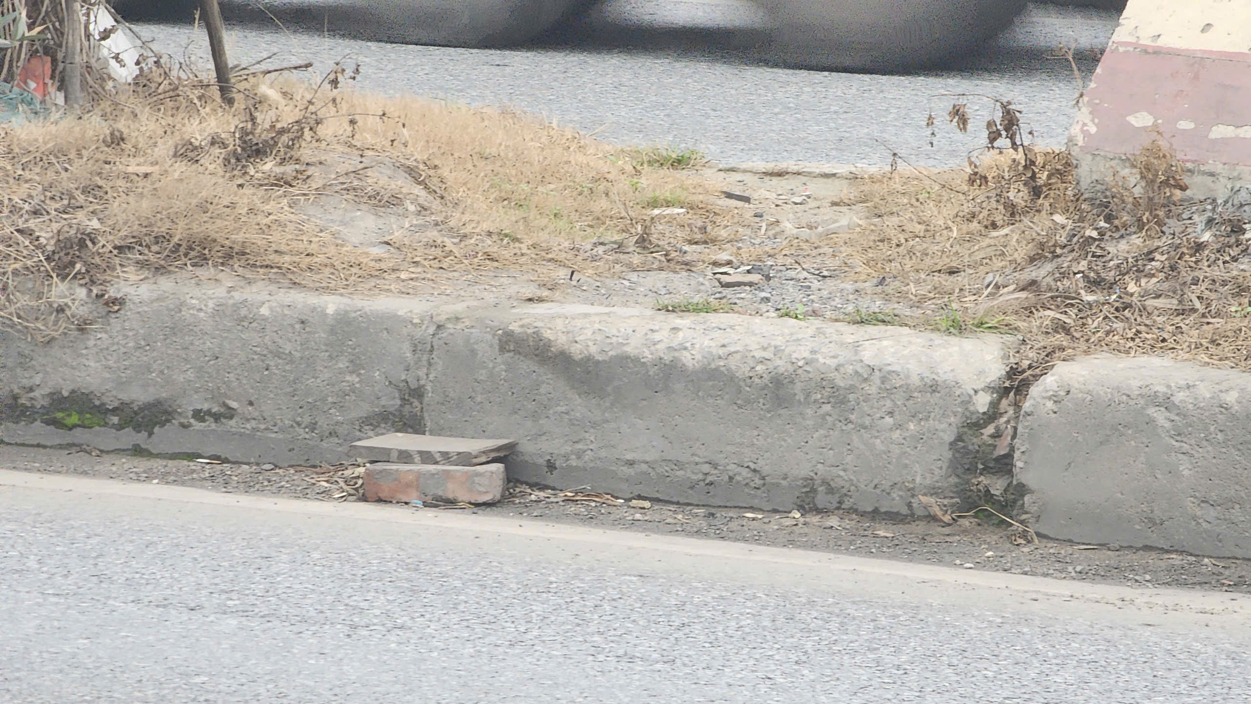 Bắc Ninh: Xe m&aacute;y ngang nhi&ecirc;n đi ngược chiều, quay đầu tr&aacute;i ph&eacute;p tr&ecirc;n QL18- Ảnh 14.