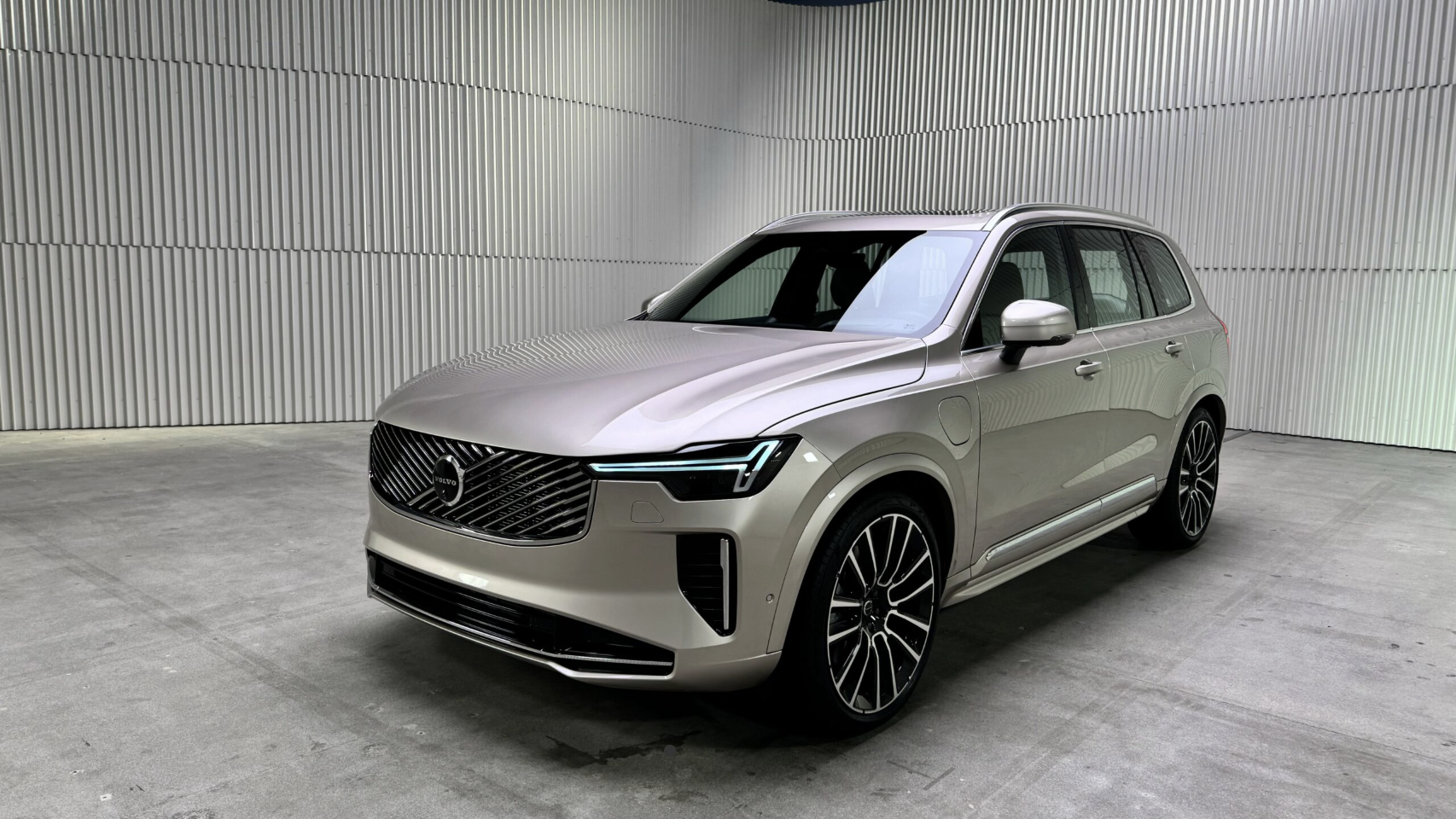 Volvo XC90 mới chốt lịch ra mắt tại Việt Nam- Ảnh 1. Volvo XC90 mới chốt lịch ra mắt tại Việt Nam- Ảnh 1.