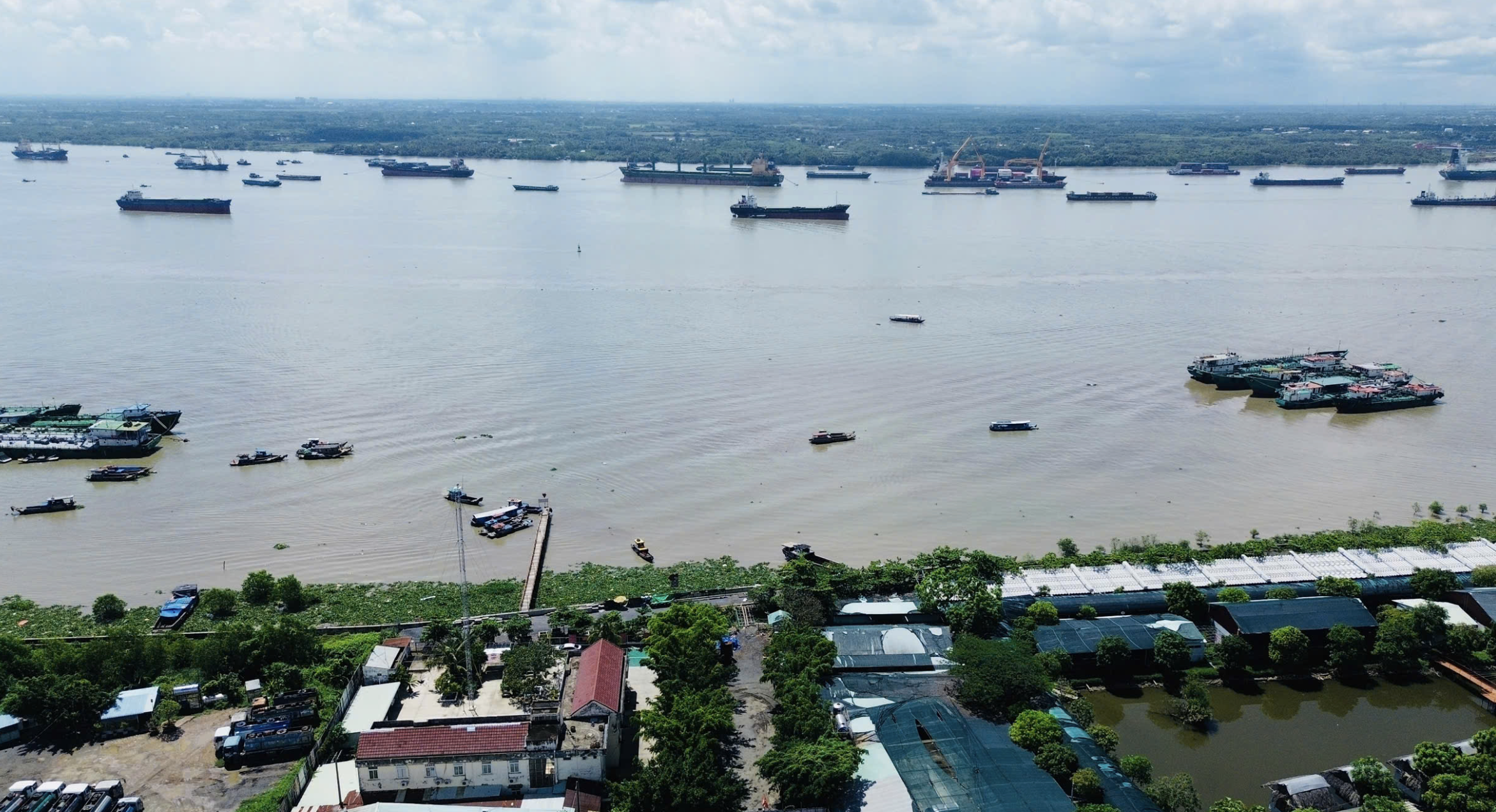 Chạy t&agrave;u thử nghiệm tr&ecirc;n s&ocirc;ng Nh&agrave; B&egrave; để đ&aacute;nh gi&aacute; an to&agrave;n cầu Ph&uacute; Mỹ 2- Ảnh 1.