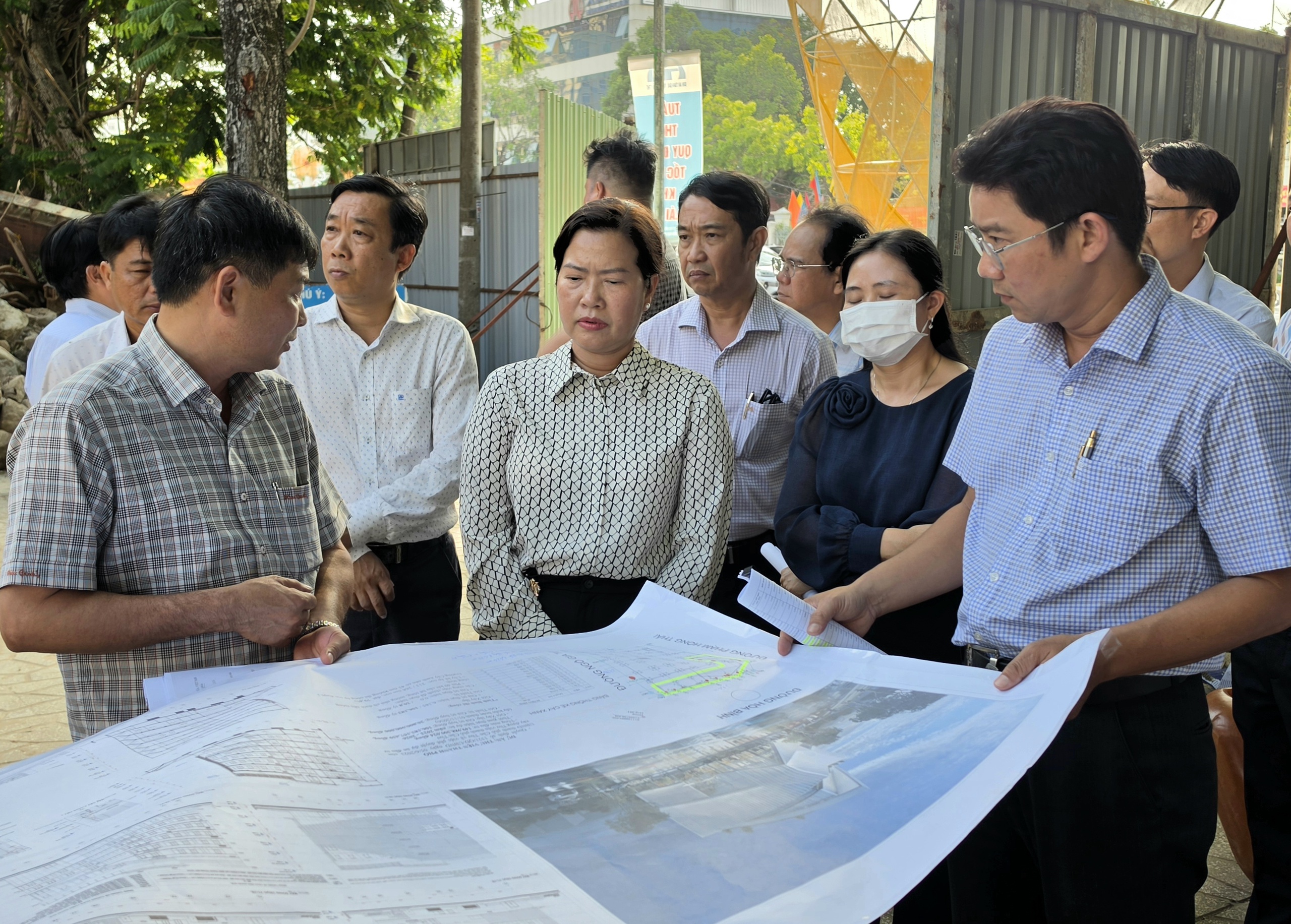 Cần Thơ chỉ đạo đẩy nhanh tiến độ dự án Thư viện sau phản ánh của Báo Xây dựng- Ảnh 1.