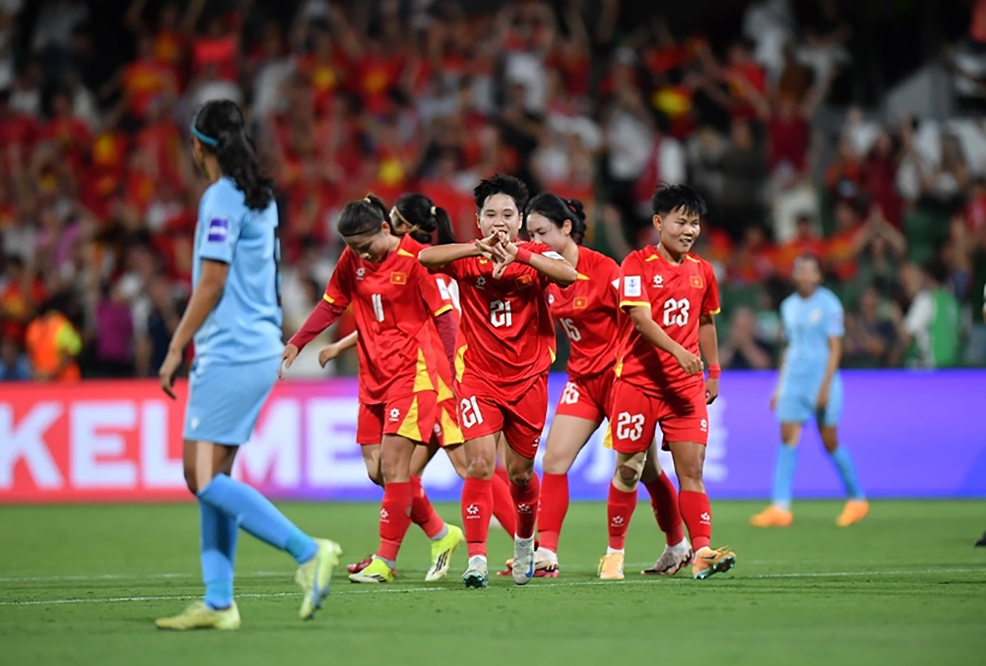 Nh&igrave;n lại thất bại của tuyển nữ Việt Nam- Ảnh 2.