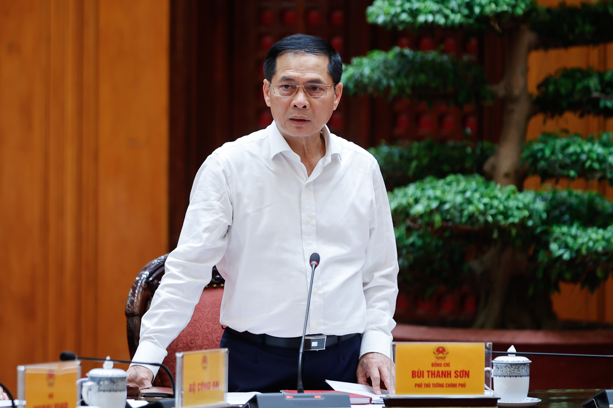 Thủ tướng Phạm Minh Ch&iacute;nh: Xăng dầu v&agrave; năng lượng cho sản xuất, ti&ecirc;u d&ugrave;ng được bảo đảm- Ảnh 3.