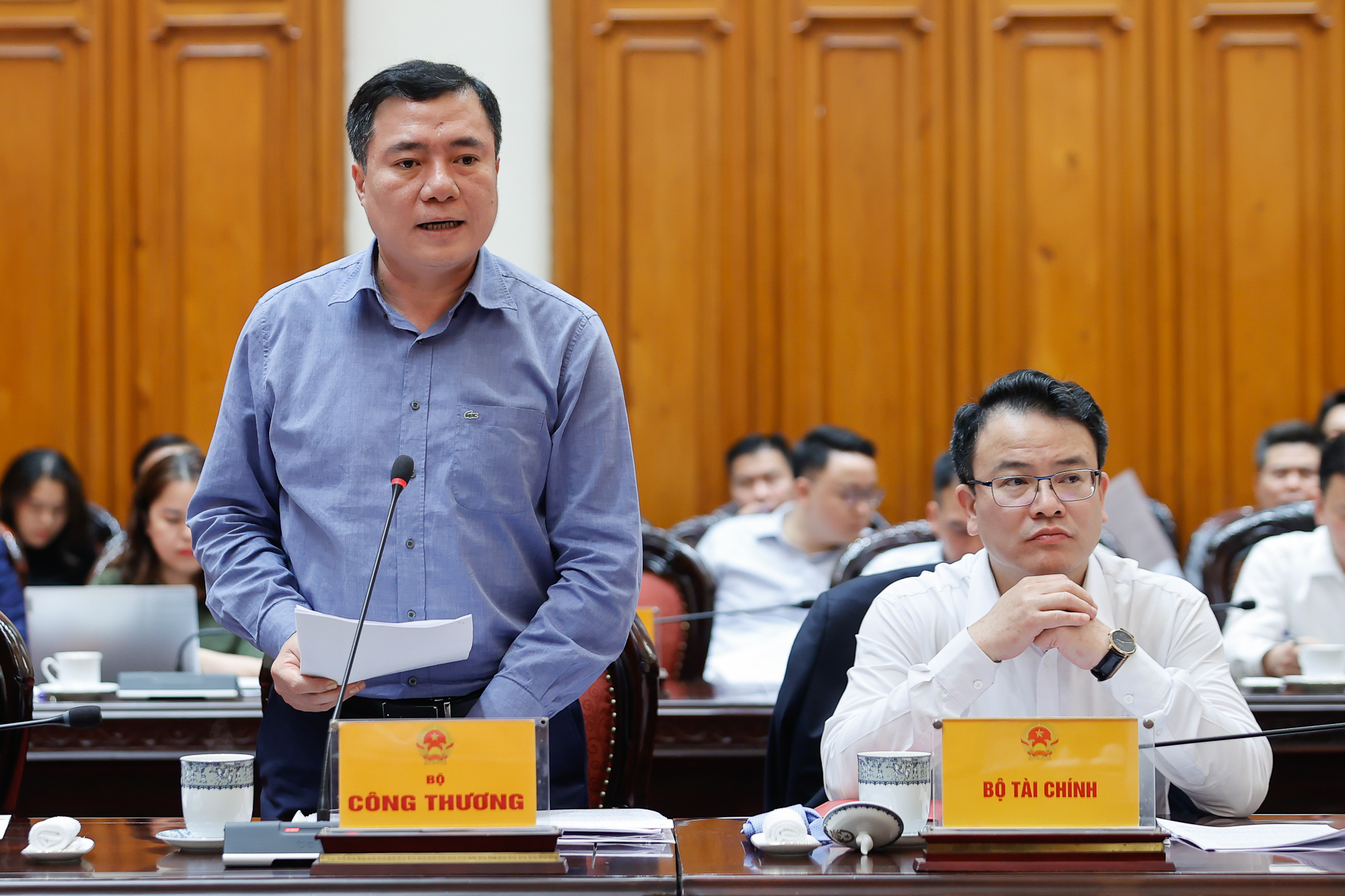 Thủ tướng Phạm Minh Ch&iacute;nh: Xăng dầu v&agrave; năng lượng cho sản xuất, ti&ecirc;u d&ugrave;ng được bảo đảm- Ảnh 7.