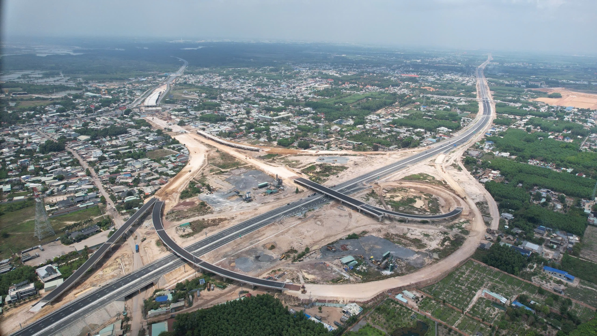 Đề xuất phương &aacute;n lưu th&ocirc;ng hợp l&yacute; để th&ocirc;ng xe cao tốc Bi&ecirc;n H&ograve;a - Vũng T&agrave;u trước 31/3- Ảnh 2.